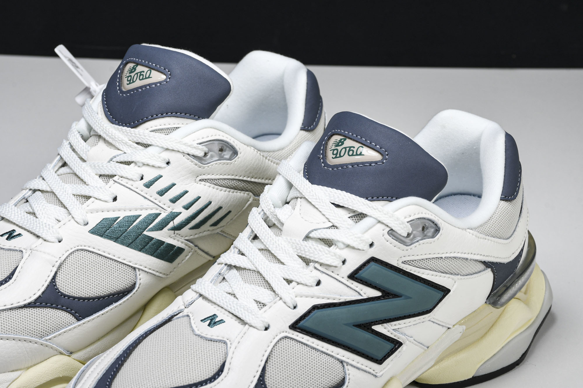 Joe Freshgoods x New Balance NB9060 联名款 复古休闲运动慢跑鞋 U9