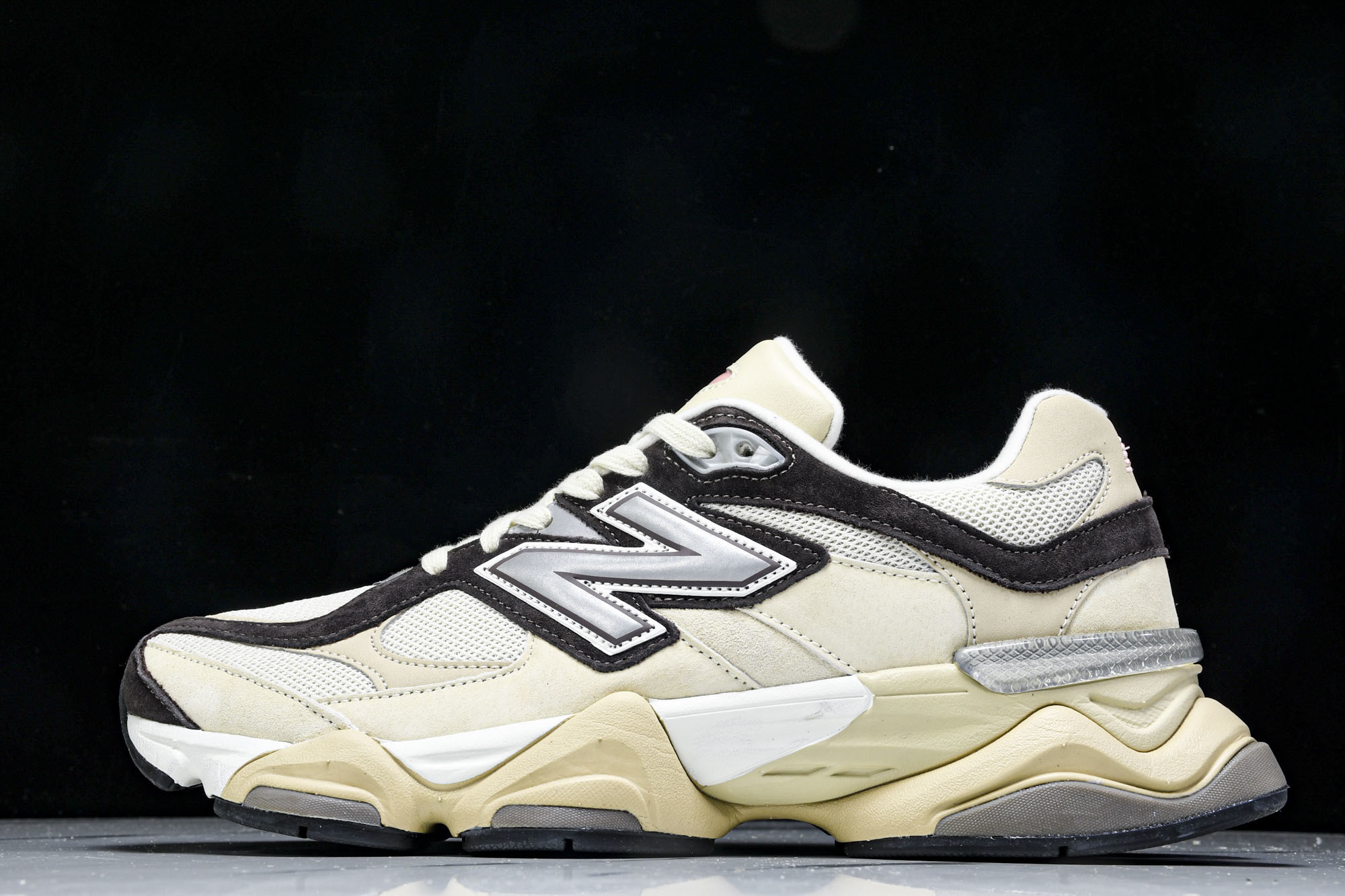 Joe Freshgoods x New Balance NB9060 联名款 复古休闲运动慢跑鞋 U9
