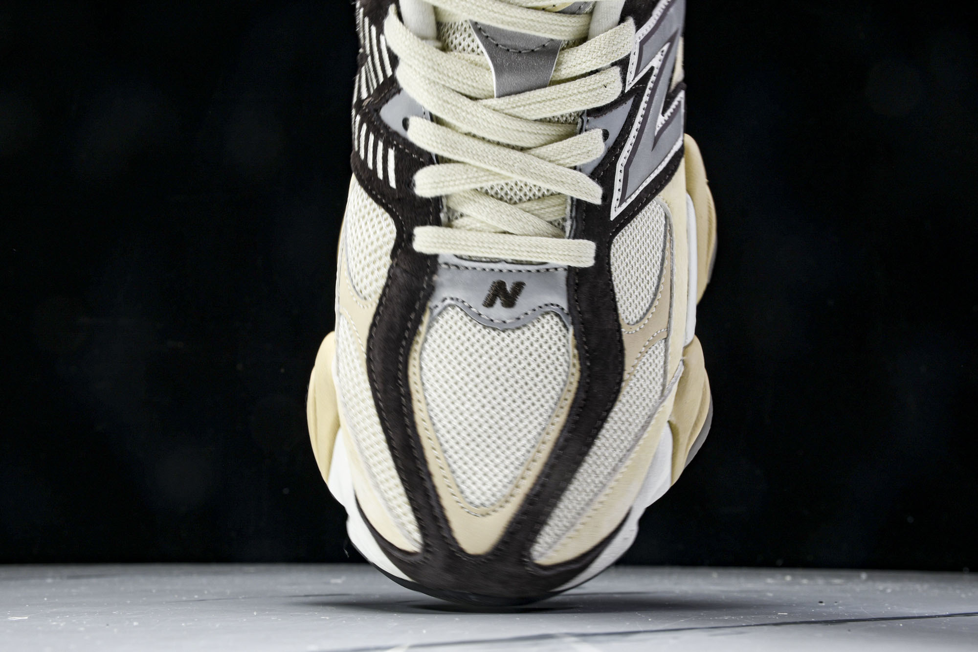 Joe Freshgoods x New Balance NB9060 联名款 复古休闲运动慢跑鞋 U9