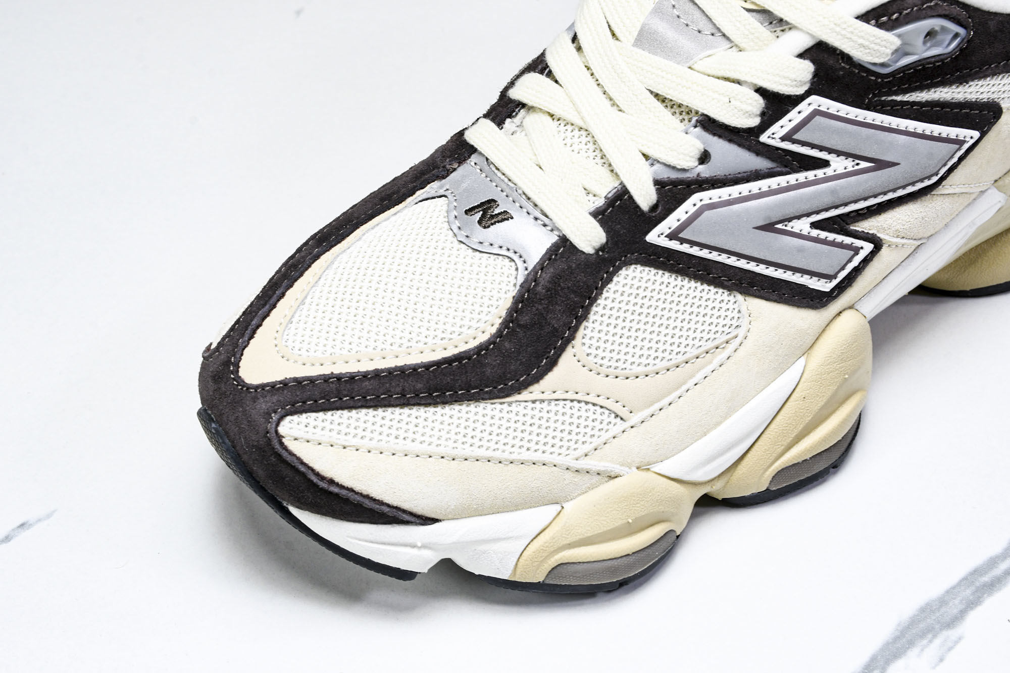 Joe Freshgoods x New Balance NB9060 联名款 复古休闲运动慢跑鞋 U9
