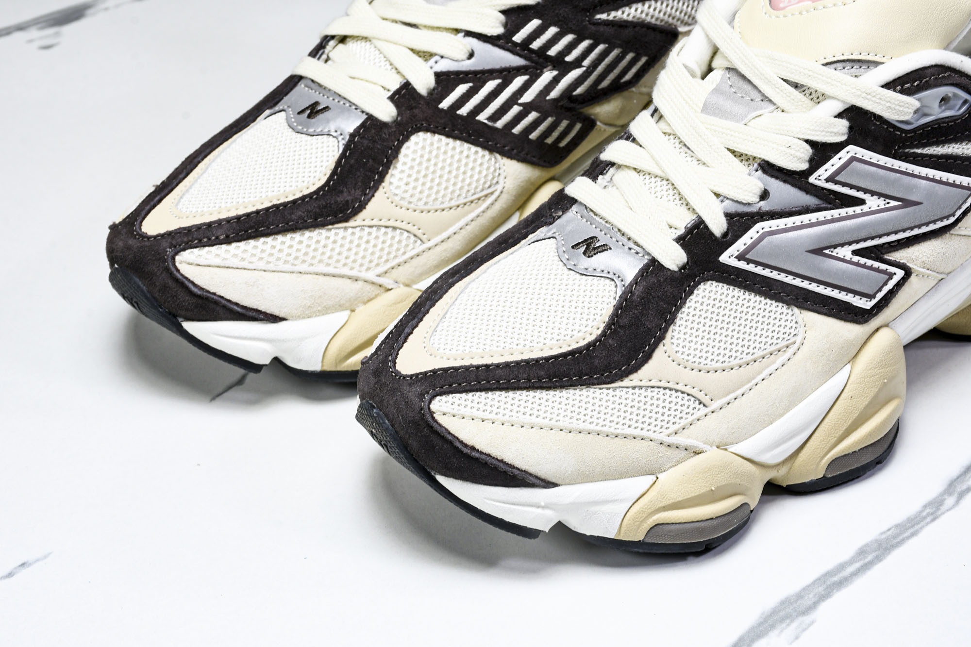 Joe Freshgoods x New Balance NB9060 联名款 复古休闲运动慢跑鞋 U9