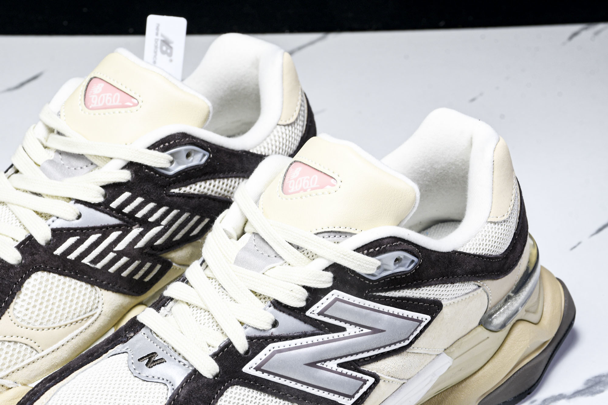 Joe Freshgoods x New Balance NB9060 联名款 复古休闲运动慢跑鞋 U9