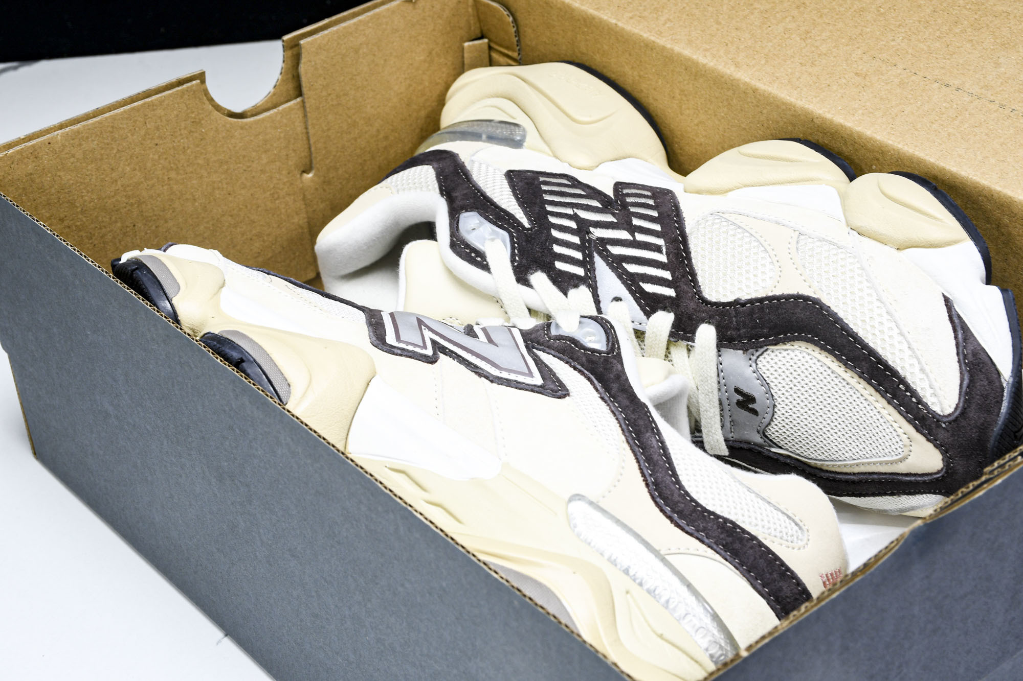 Joe Freshgoods x New Balance NB9060 联名款 复古休闲运动慢跑鞋 U9