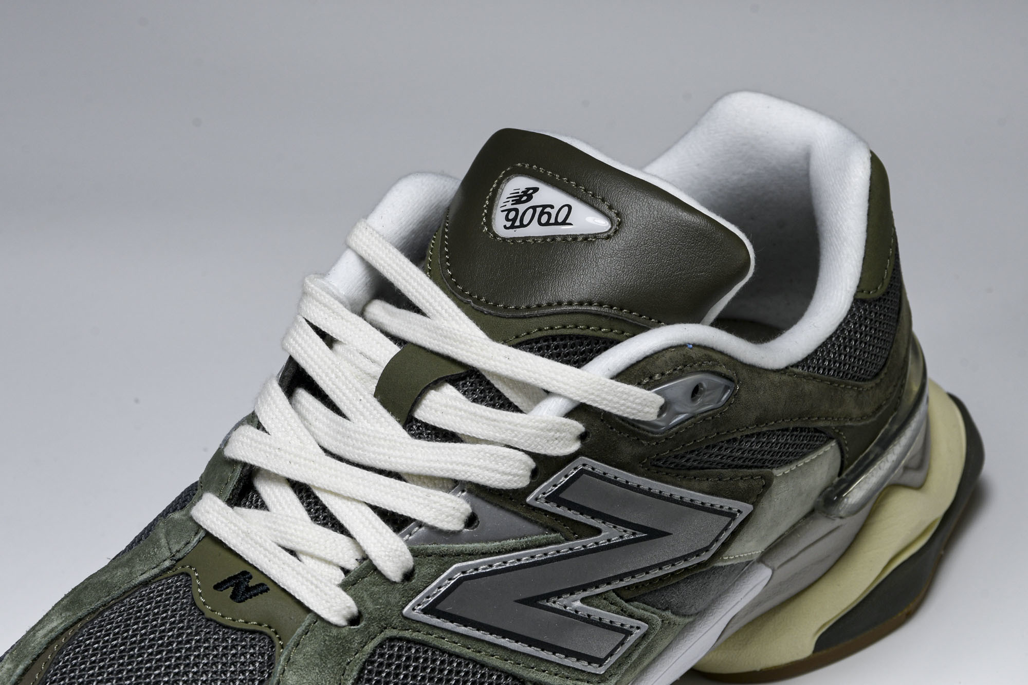 Joe Freshgoods x New Balance NB9060 联名款 复古休闲运动慢跑鞋 U9