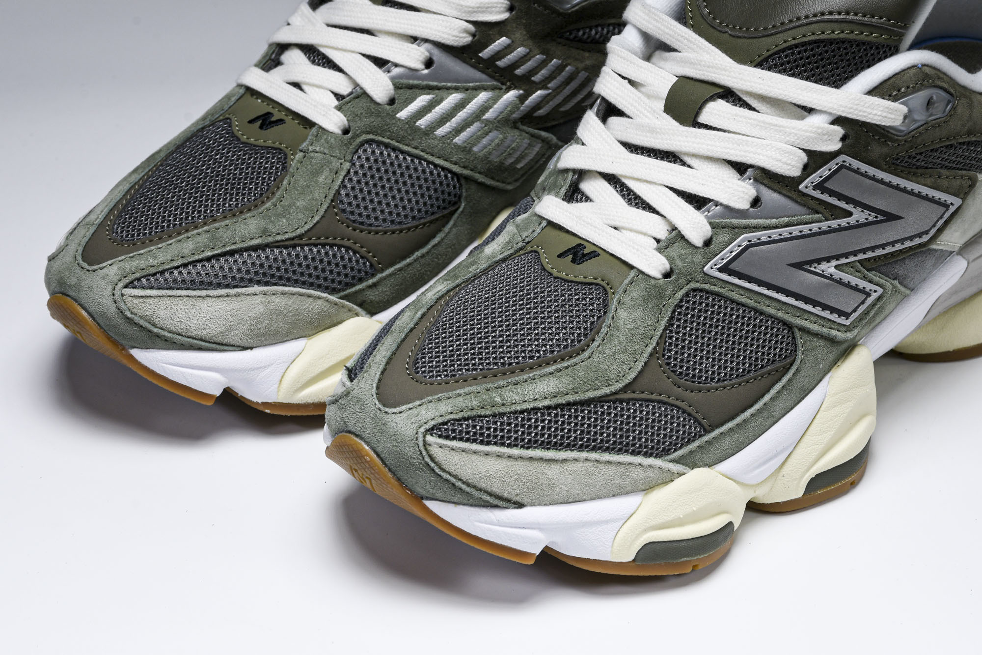 Joe Freshgoods x New Balance NB9060 联名款 复古休闲运动慢跑鞋 U9