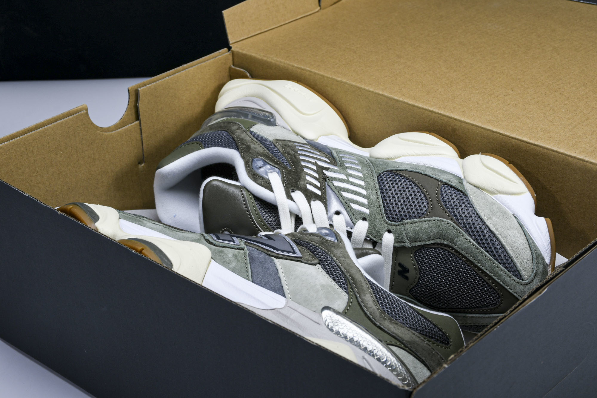 Joe Freshgoods x New Balance NB9060 联名款 复古休闲运动慢跑鞋 U9
