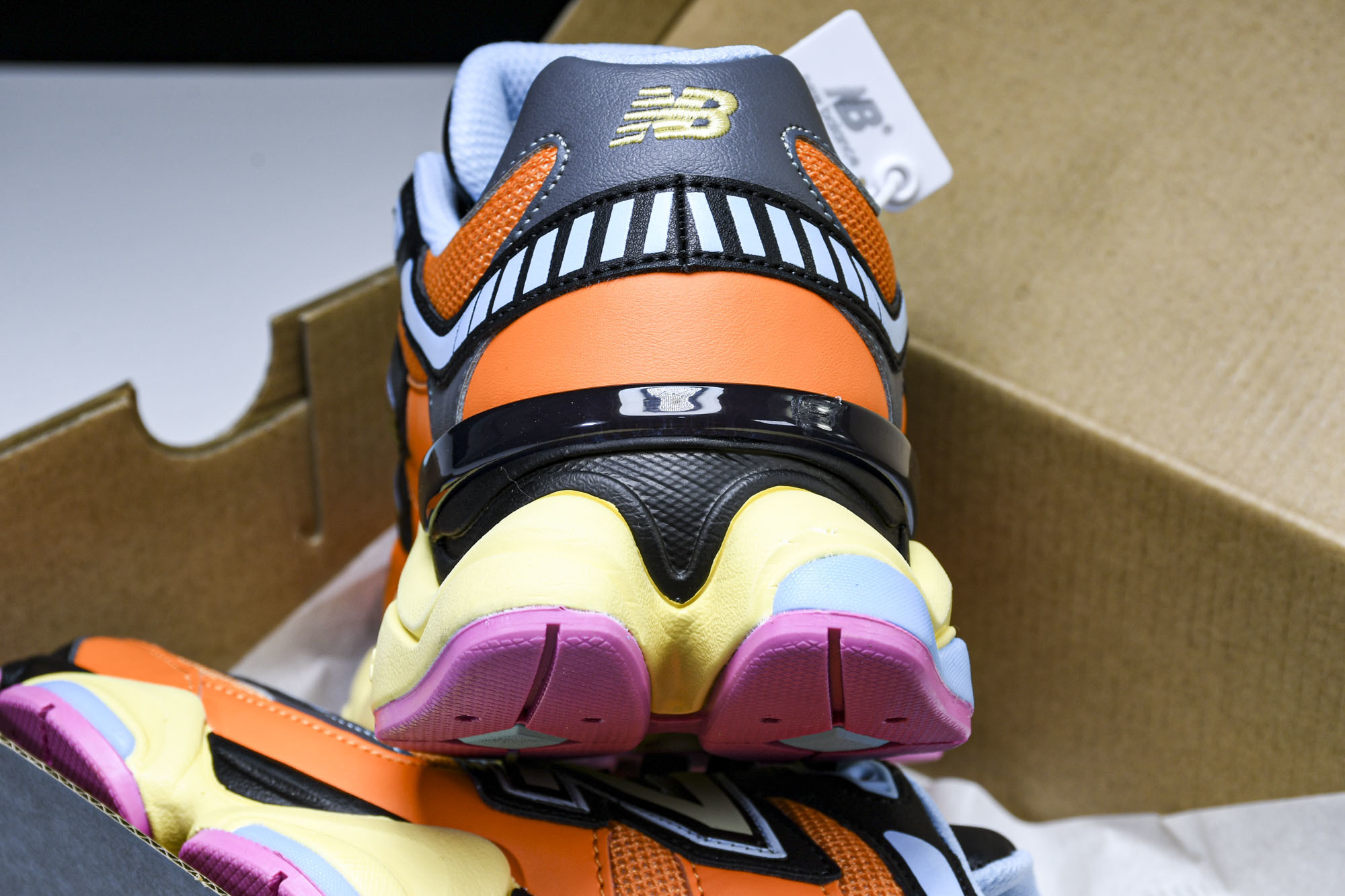 Joe Freshgoods x New Balance NB9060 联名款 复古休闲运动慢跑鞋 U9