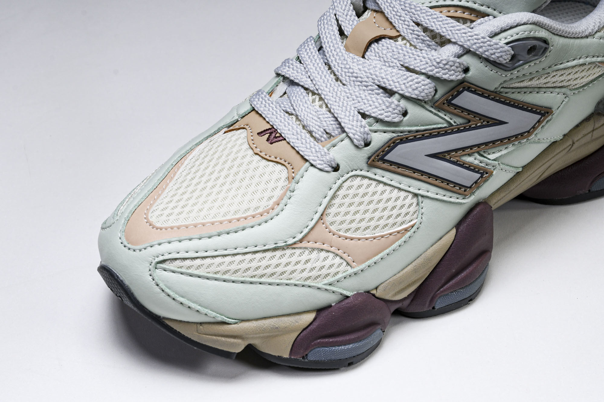 Joe Freshgoods x New Balance NB9060 联名款 复古休闲运动慢跑鞋 U9
