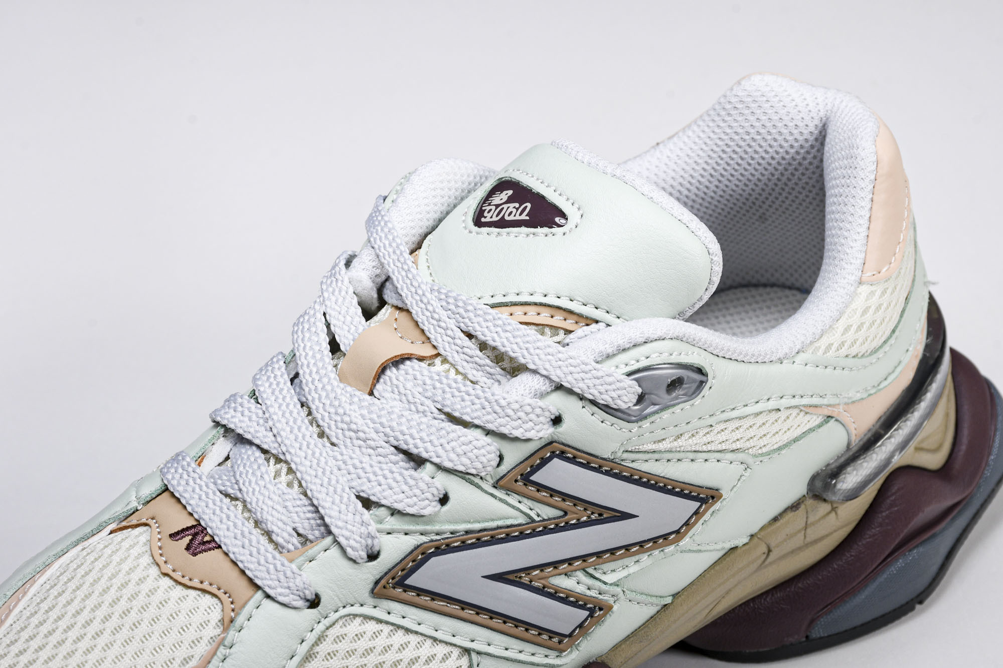 Joe Freshgoods x New Balance NB9060 联名款 复古休闲运动慢跑鞋 U9