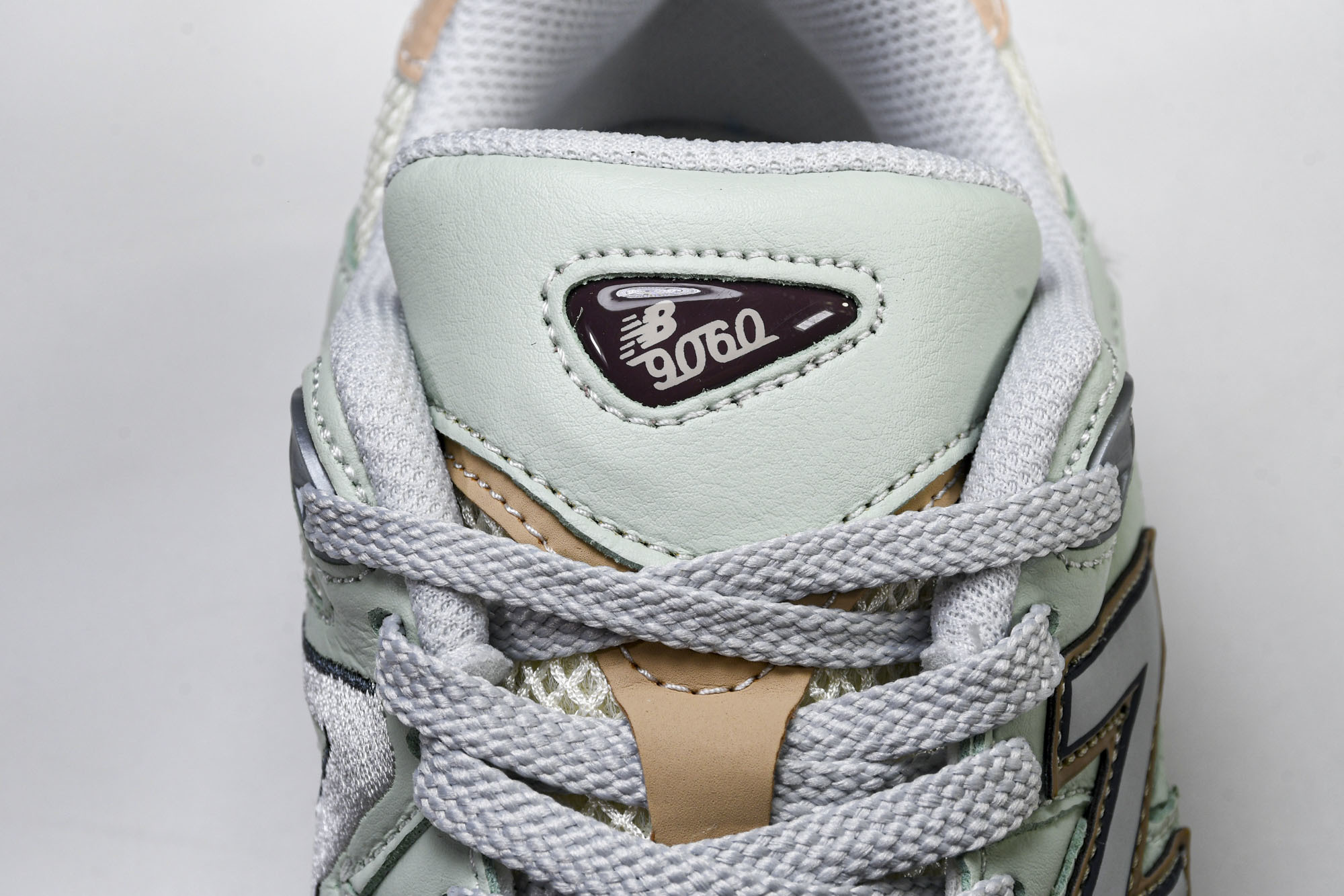 Joe Freshgoods x New Balance NB9060 联名款 复古休闲运动慢跑鞋 U9
