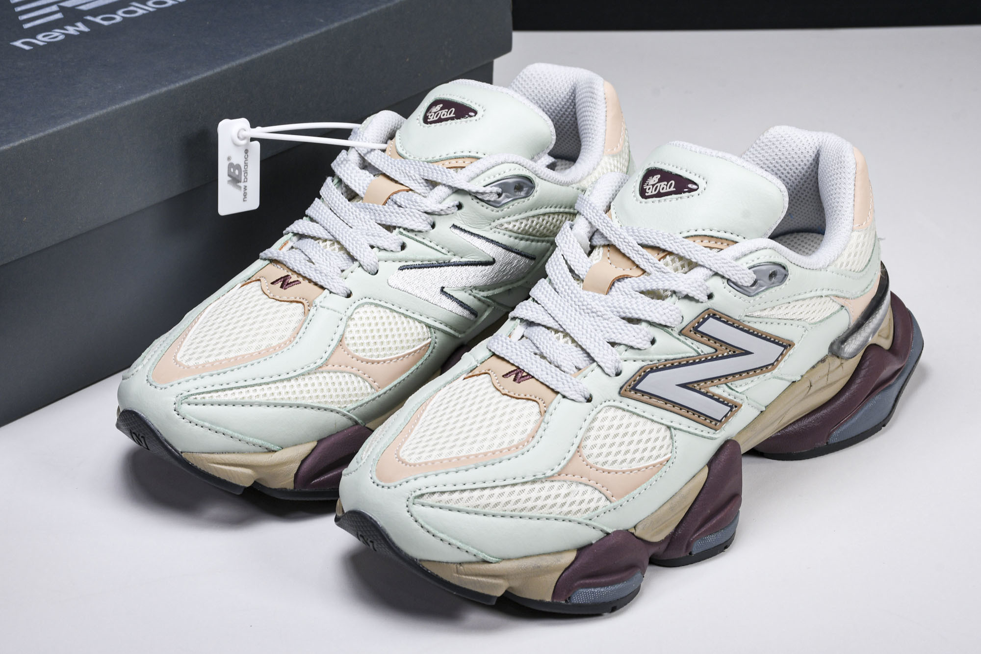 Joe Freshgoods x New Balance NB9060 联名款 复古休闲运动慢跑鞋 U9