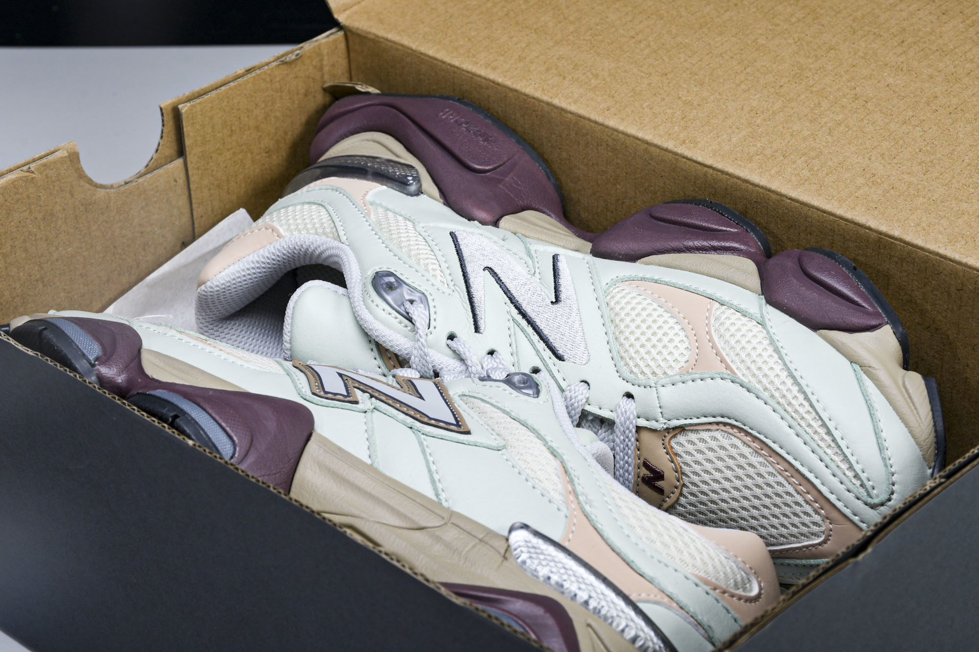 Joe Freshgoods x New Balance NB9060 联名款 复古休闲运动慢跑鞋 U9