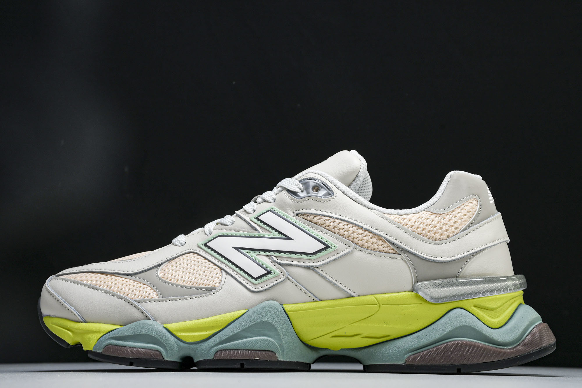 Joe Freshgoods x New Balance NB9060 联名款 复古休闲运动慢跑鞋 U9