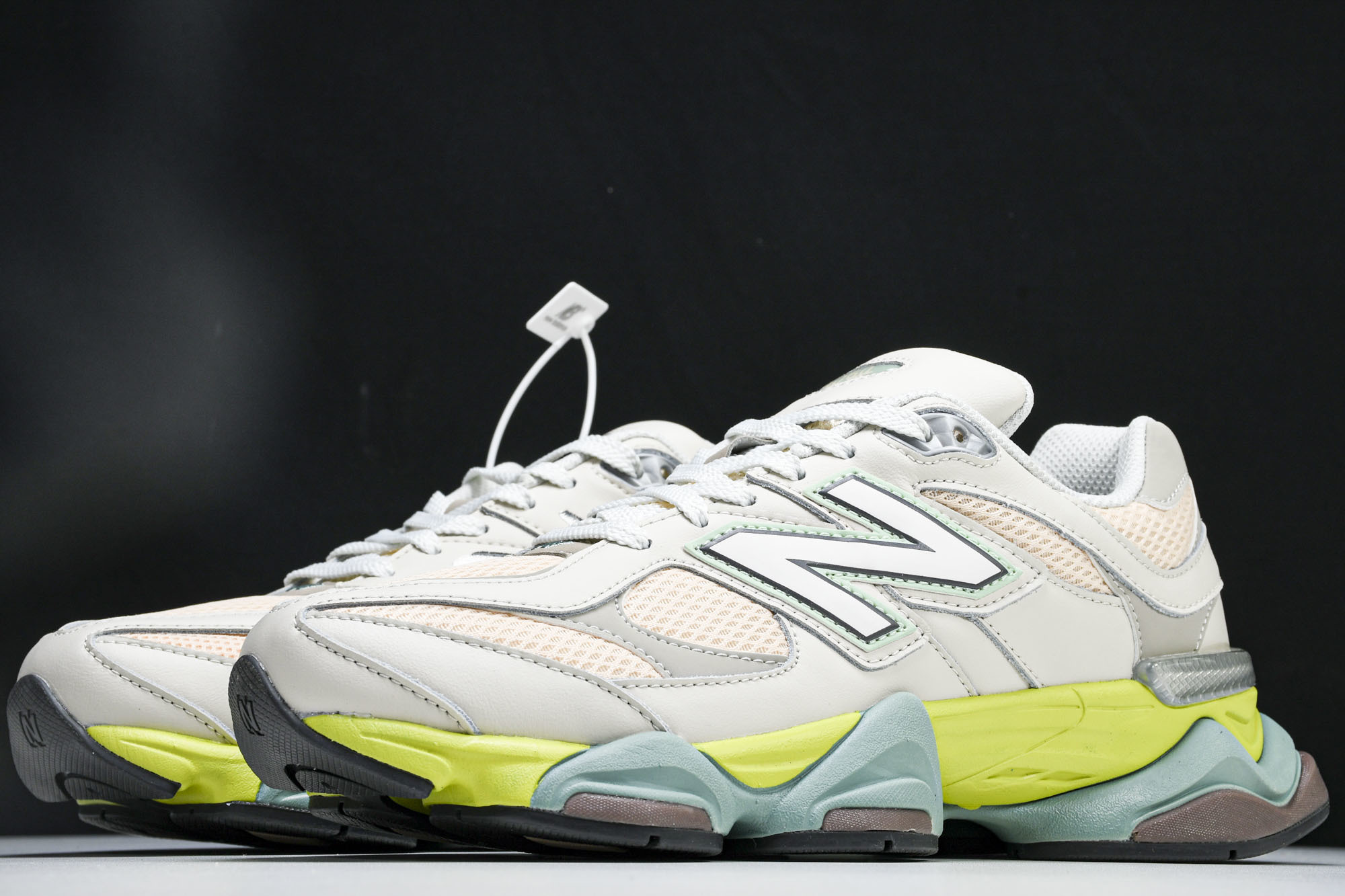 Joe Freshgoods x New Balance NB9060 联名款 复古休闲运动慢跑鞋 U9