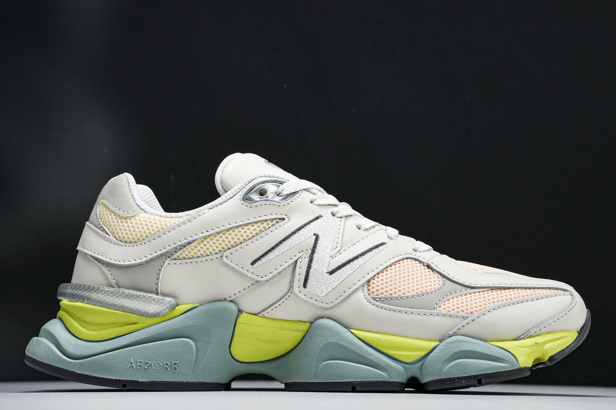 Joe Freshgoods x New Balance NB9060 联名款 复古休闲运动慢跑鞋 U9
