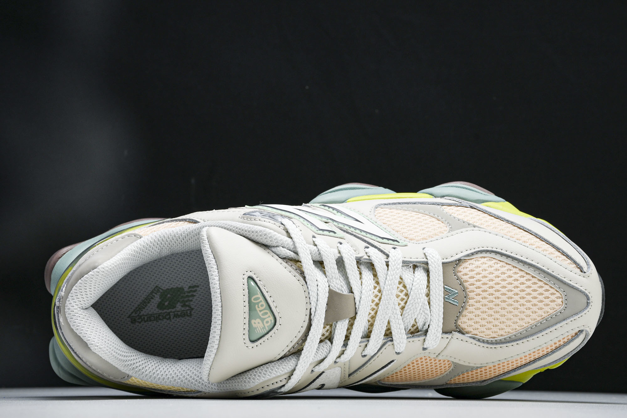 Joe Freshgoods x New Balance NB9060 联名款 复古休闲运动慢跑鞋 U9