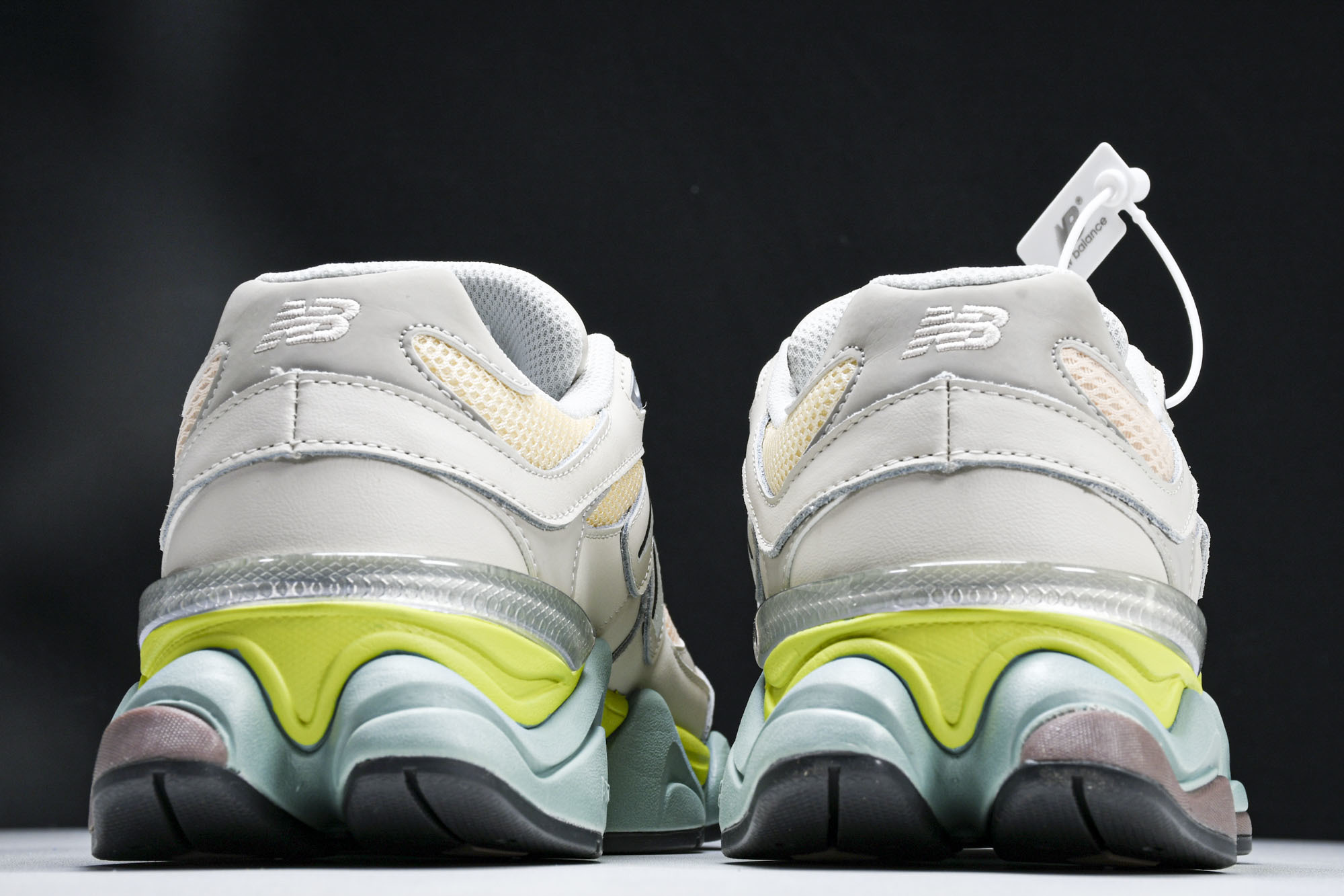 Joe Freshgoods x New Balance NB9060 联名款 复古休闲运动慢跑鞋 U9