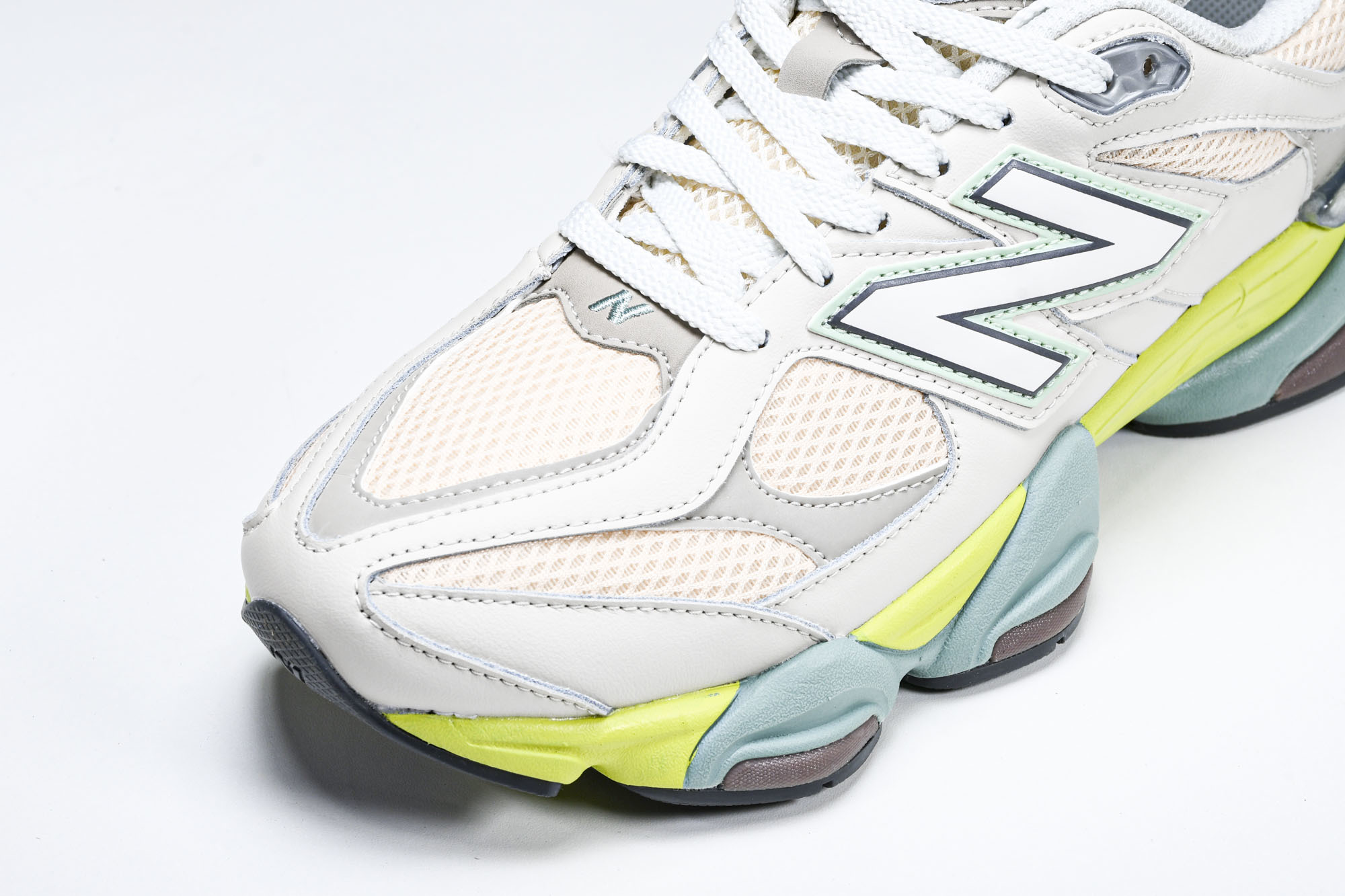 Joe Freshgoods x New Balance NB9060 联名款 复古休闲运动慢跑鞋 U9