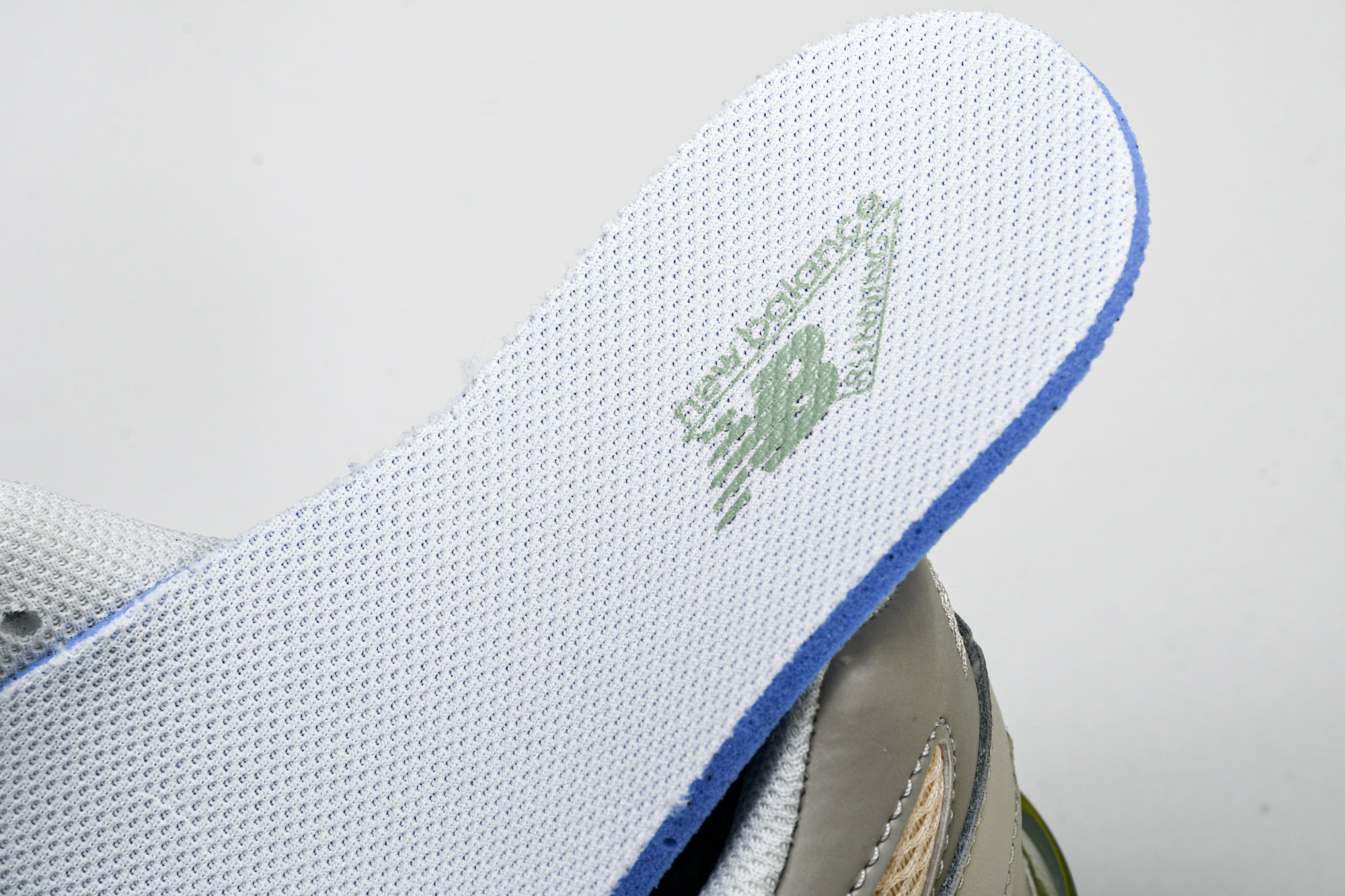 Joe Freshgoods x New Balance NB9060 联名款 复古休闲运动慢跑鞋 U9