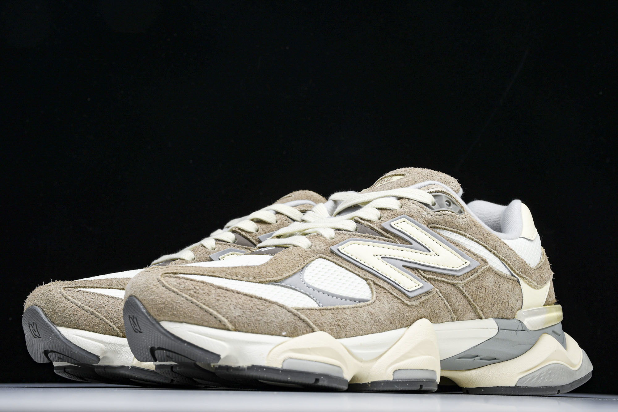 Joe Freshgoods x New Balance NB9060 联名款 复古休闲运动慢跑鞋 U9
