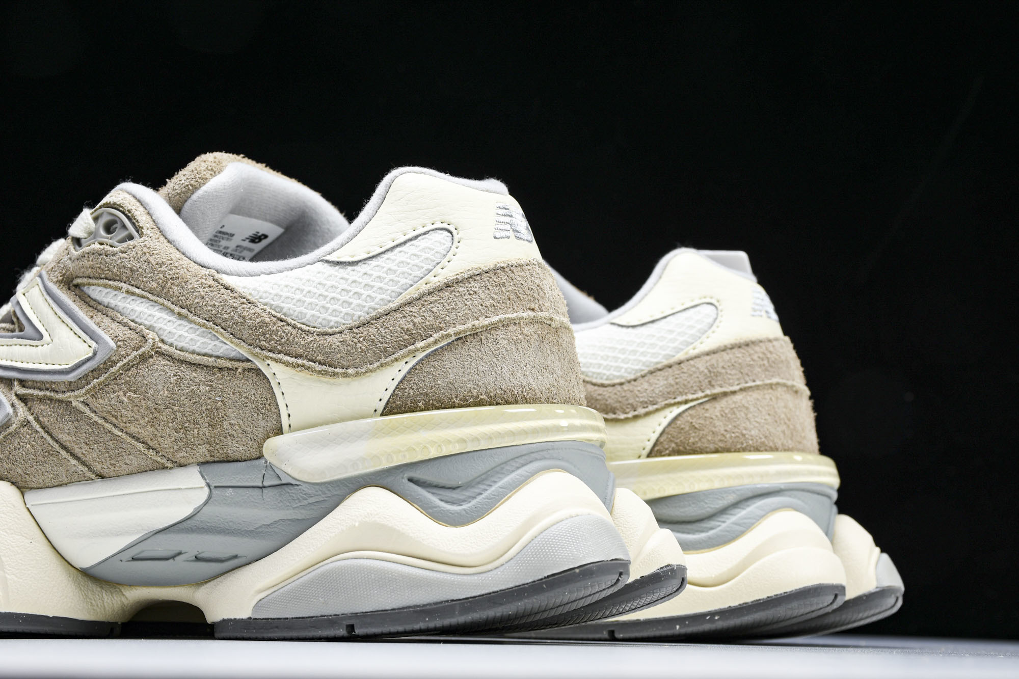 Joe Freshgoods x New Balance NB9060 联名款 复古休闲运动慢跑鞋 U9