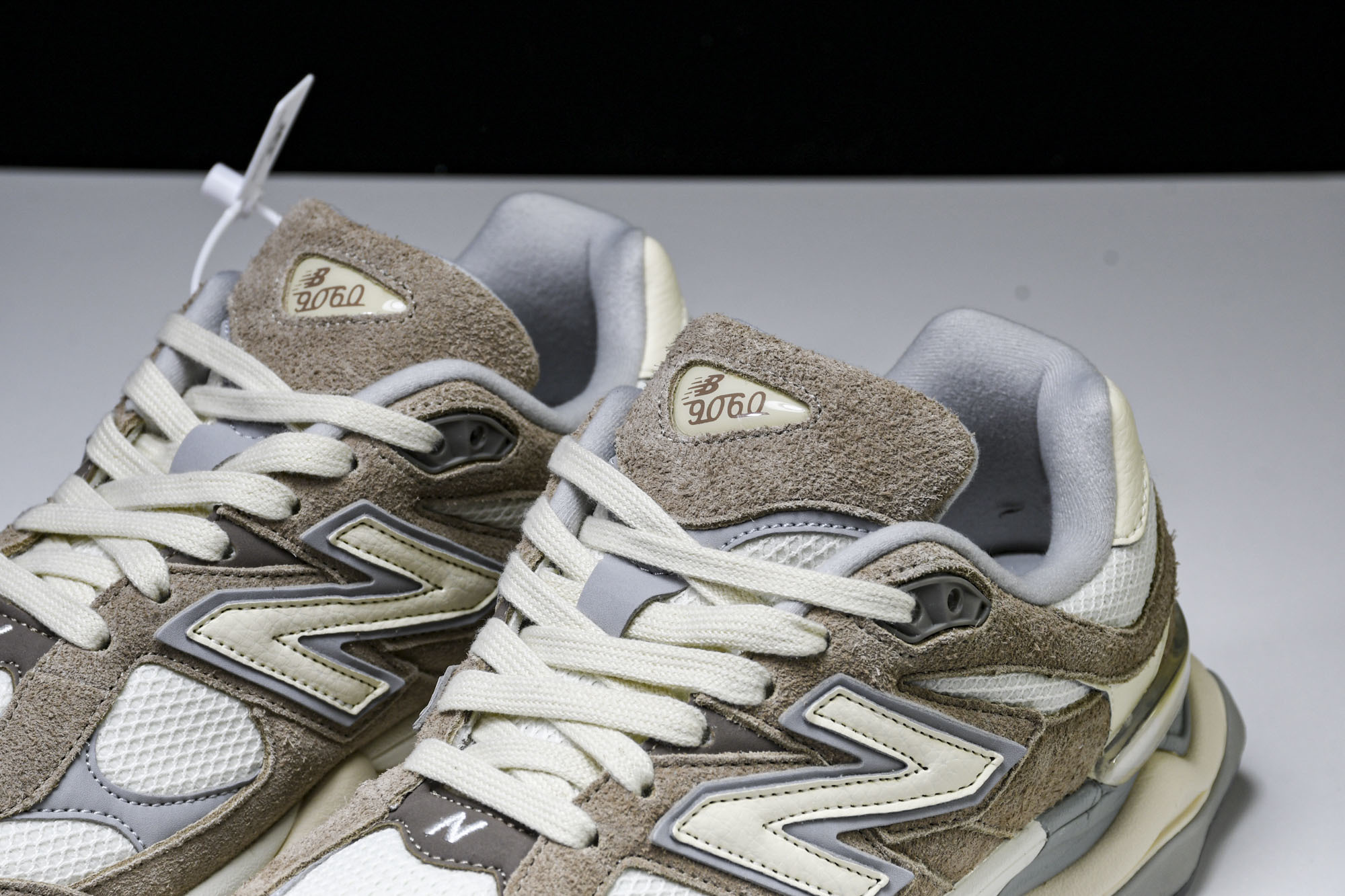 Joe Freshgoods x New Balance NB9060 联名款 复古休闲运动慢跑鞋 U9