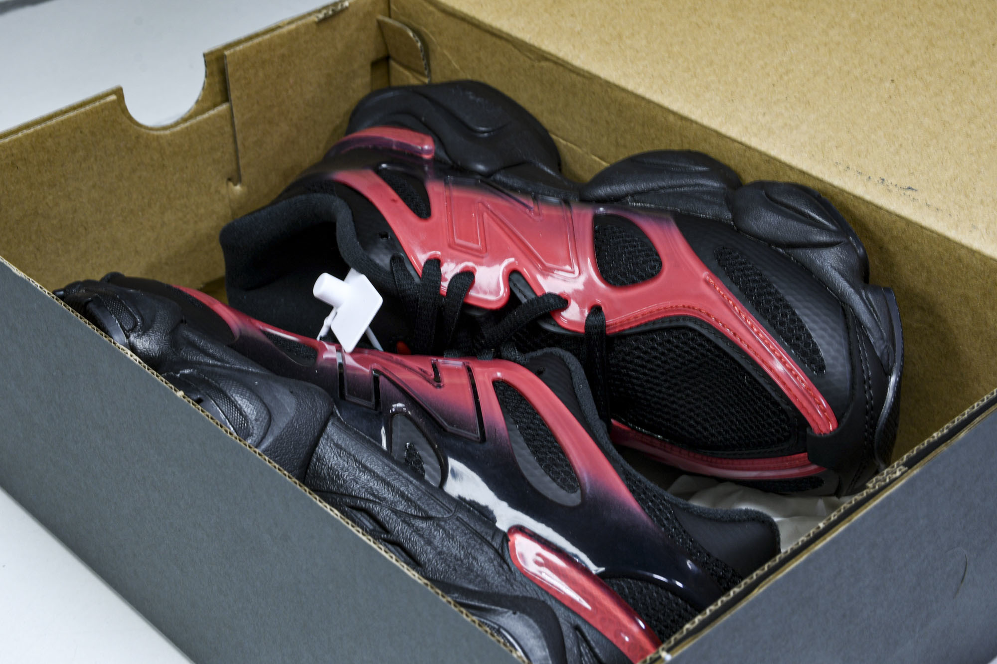 Joe Freshgoods x New Balance NB9060 联名款 复古休闲运动慢跑鞋 U9