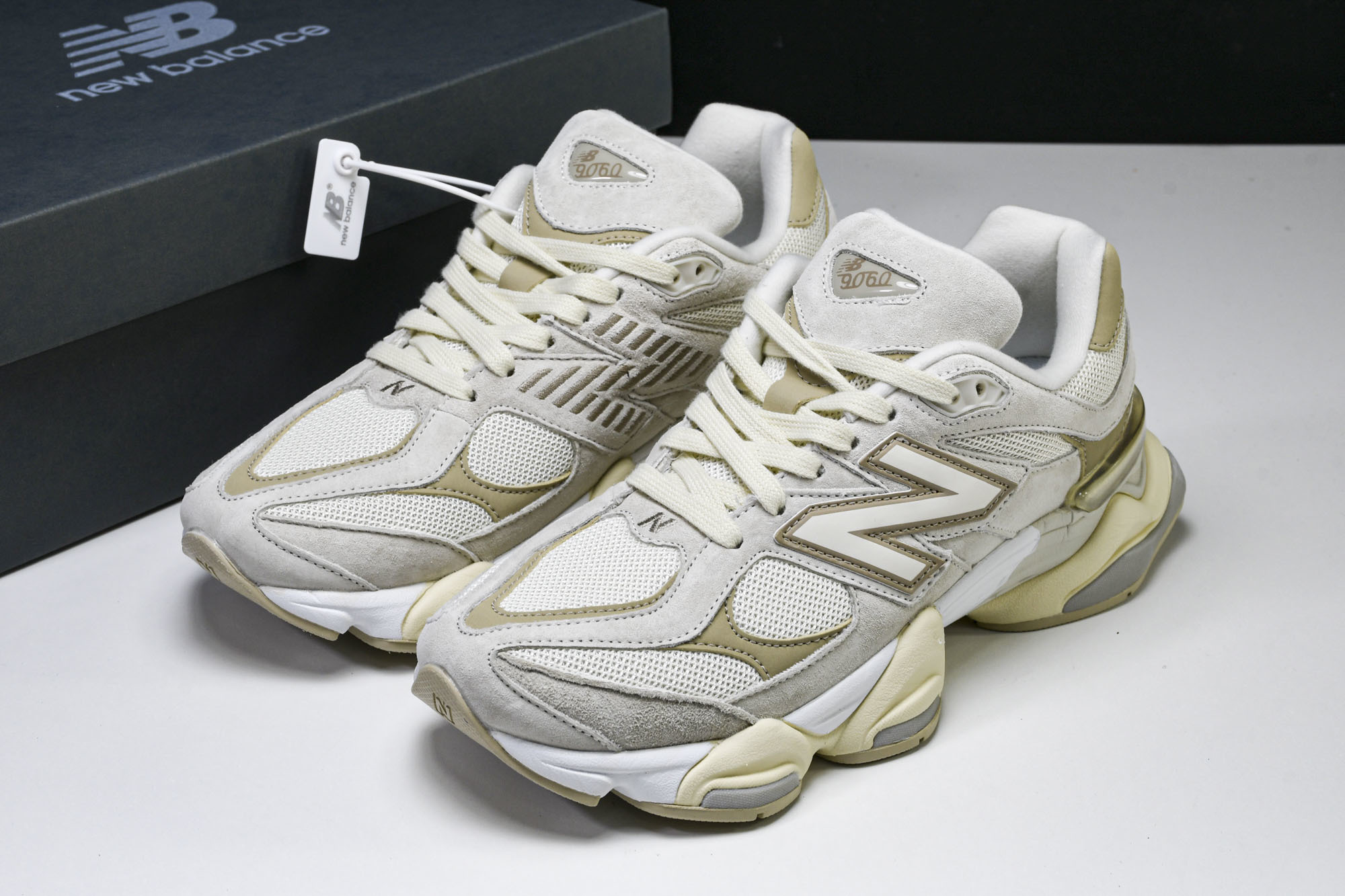 Joe Freshgoods x New Balance NB9060 联名款 复古休闲运动慢跑鞋 U9