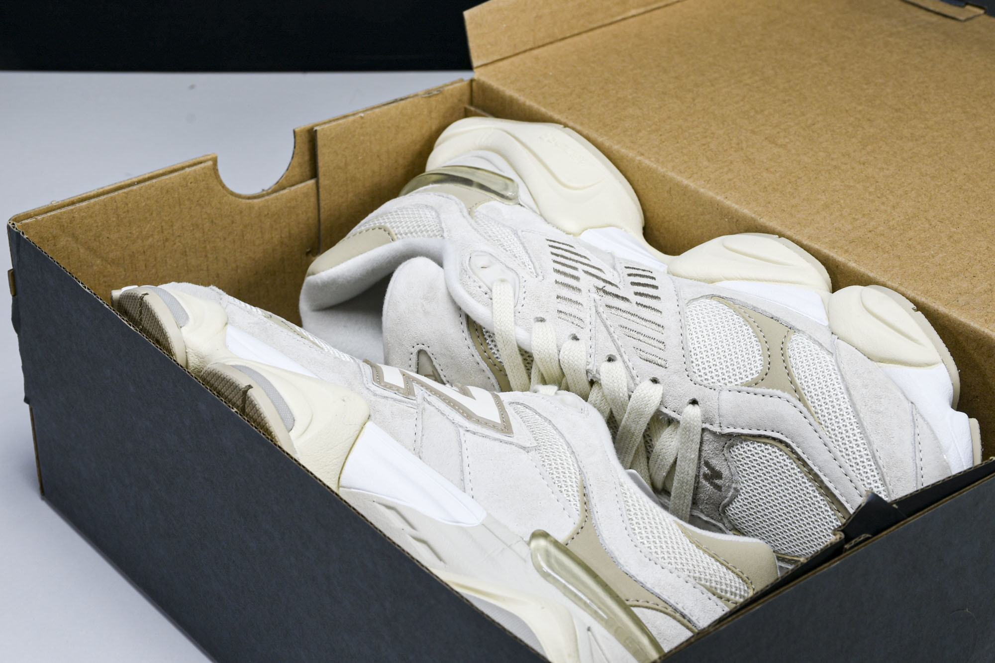 Joe Freshgoods x New Balance NB9060 联名款 复古休闲运动慢跑鞋 U9