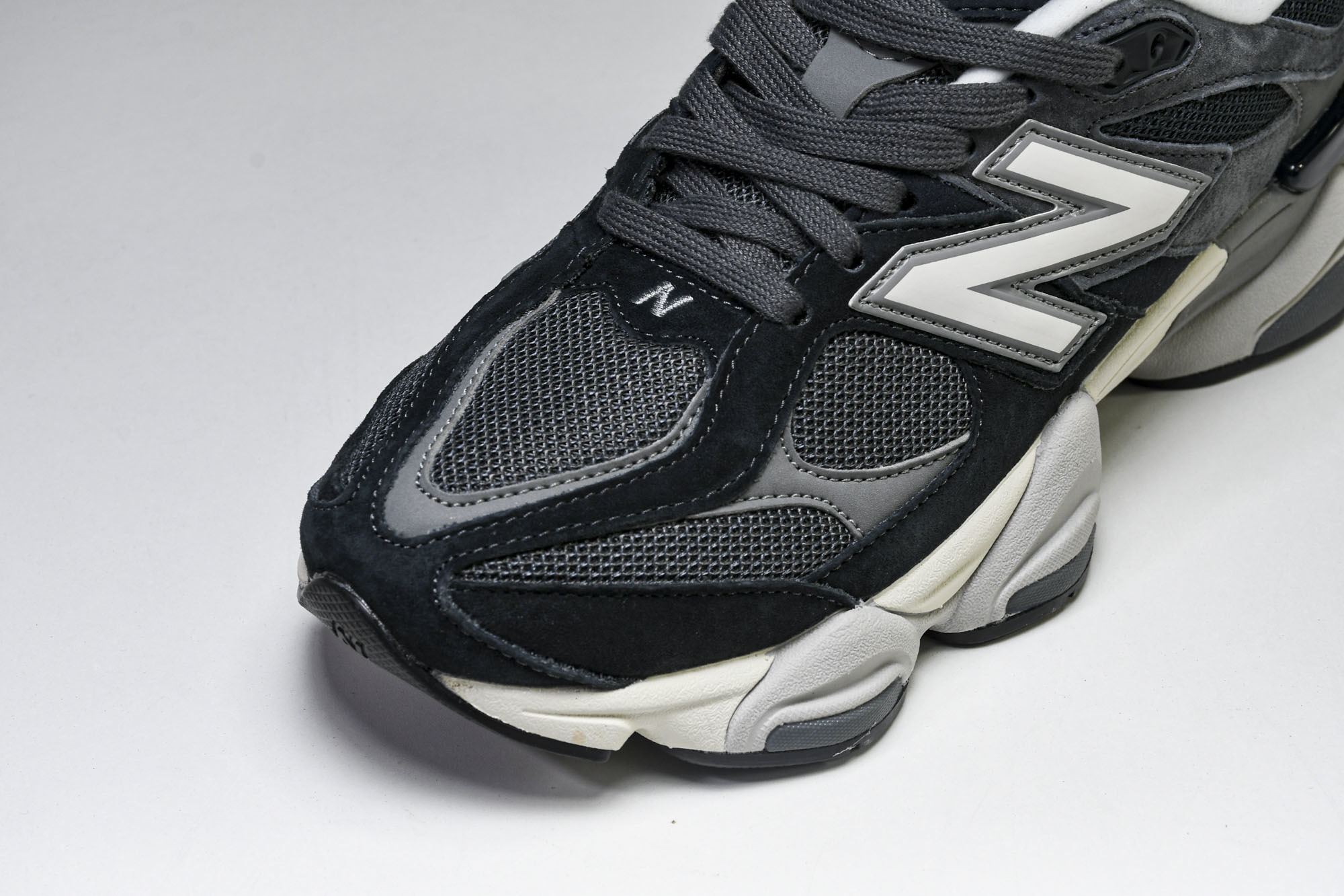 Joe Freshgoods x New Balance NB9060 联名款 复古休闲运动慢跑鞋 U9