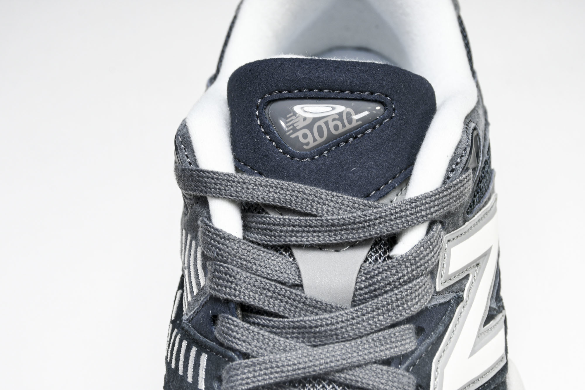 Joe Freshgoods x New Balance NB9060 联名款 复古休闲运动慢跑鞋 U9