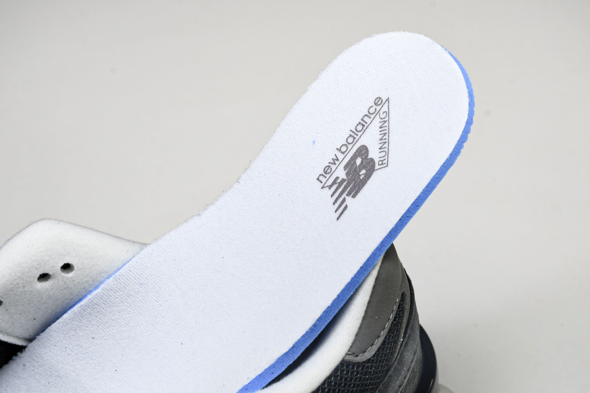 Joe Freshgoods x New Balance NB9060 联名款 复古休闲运动慢跑鞋 U9