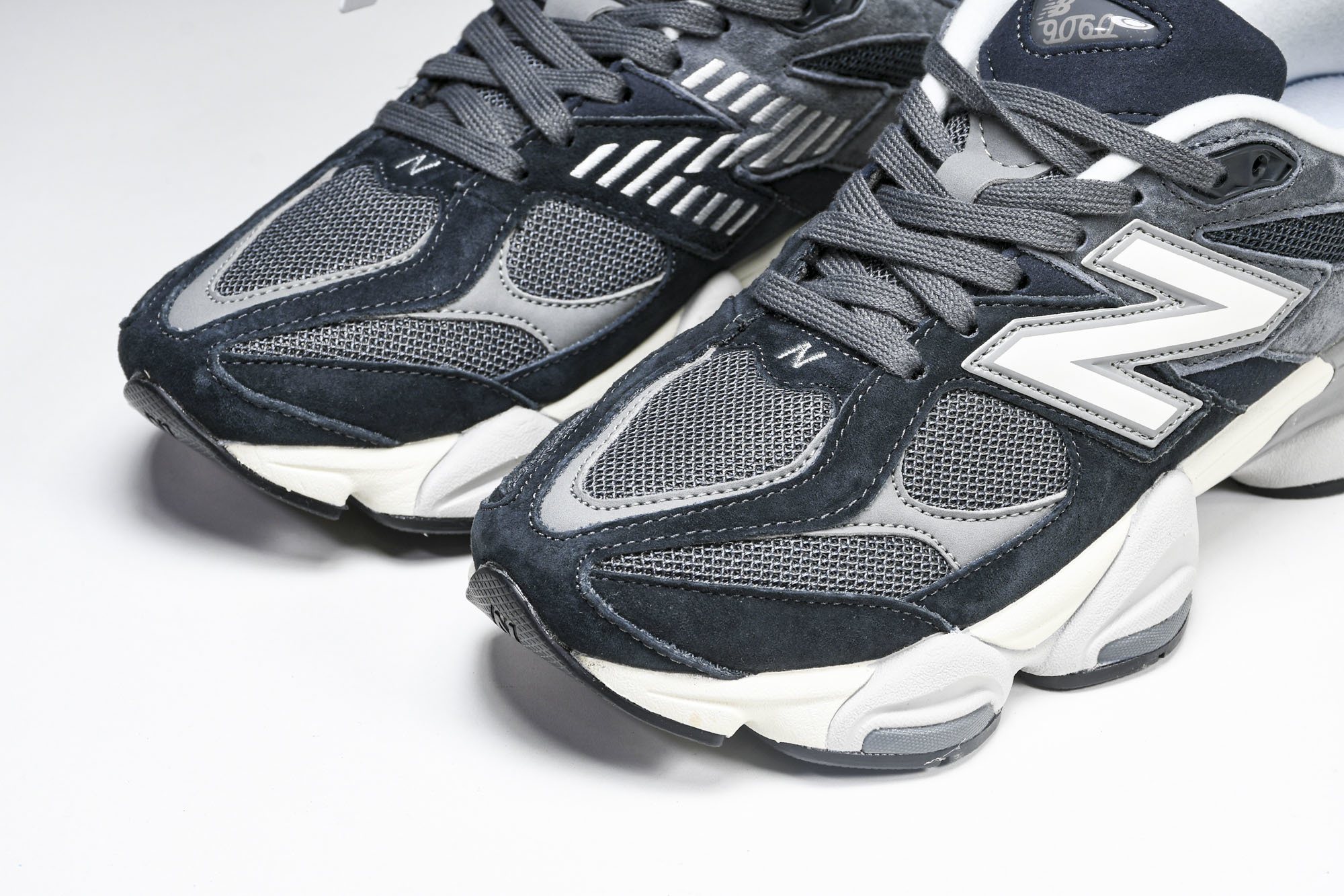 Joe Freshgoods x New Balance NB9060 联名款 复古休闲运动慢跑鞋 U9