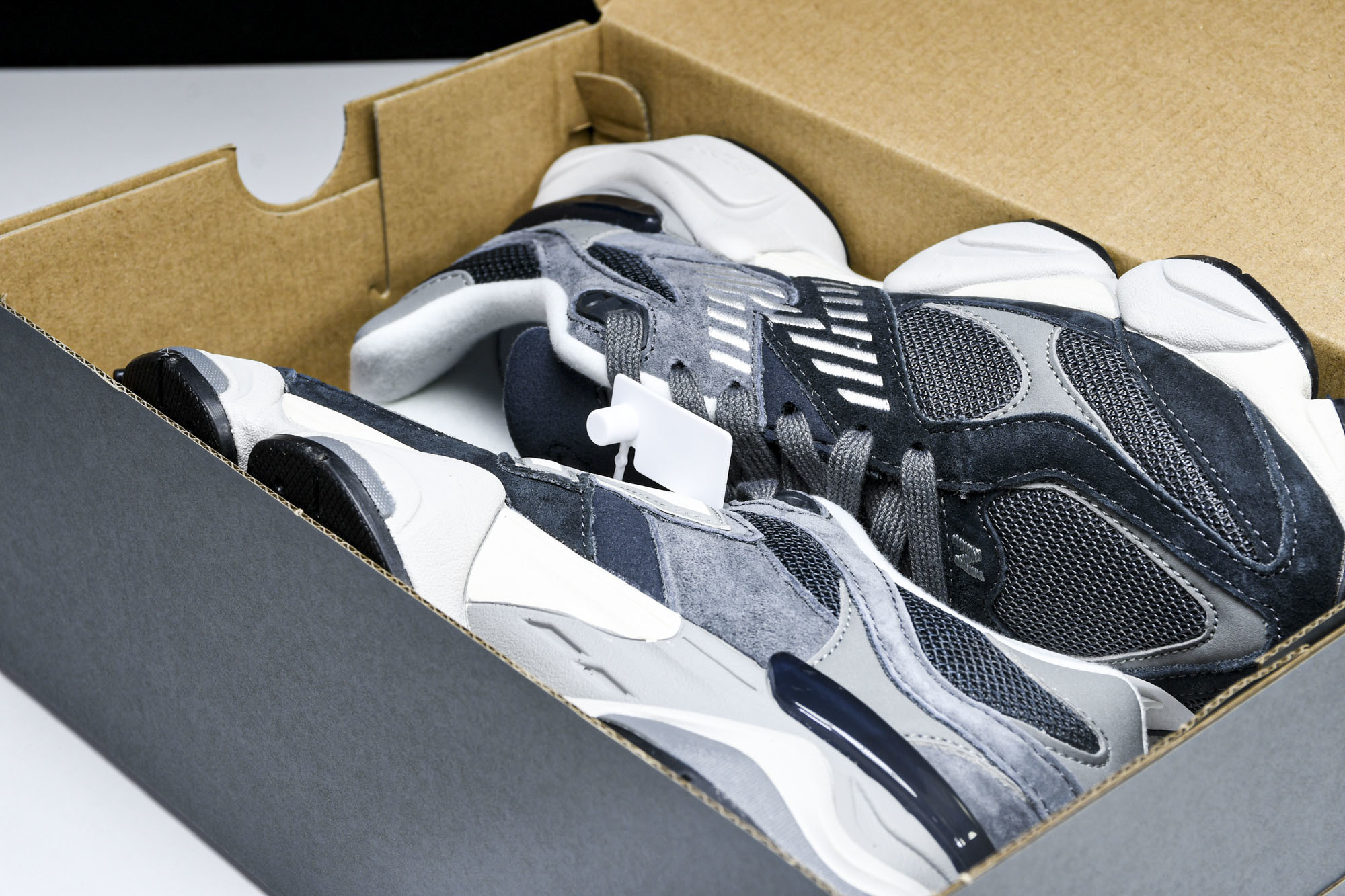 Joe Freshgoods x New Balance NB9060 联名款 复古休闲运动慢跑鞋 U9