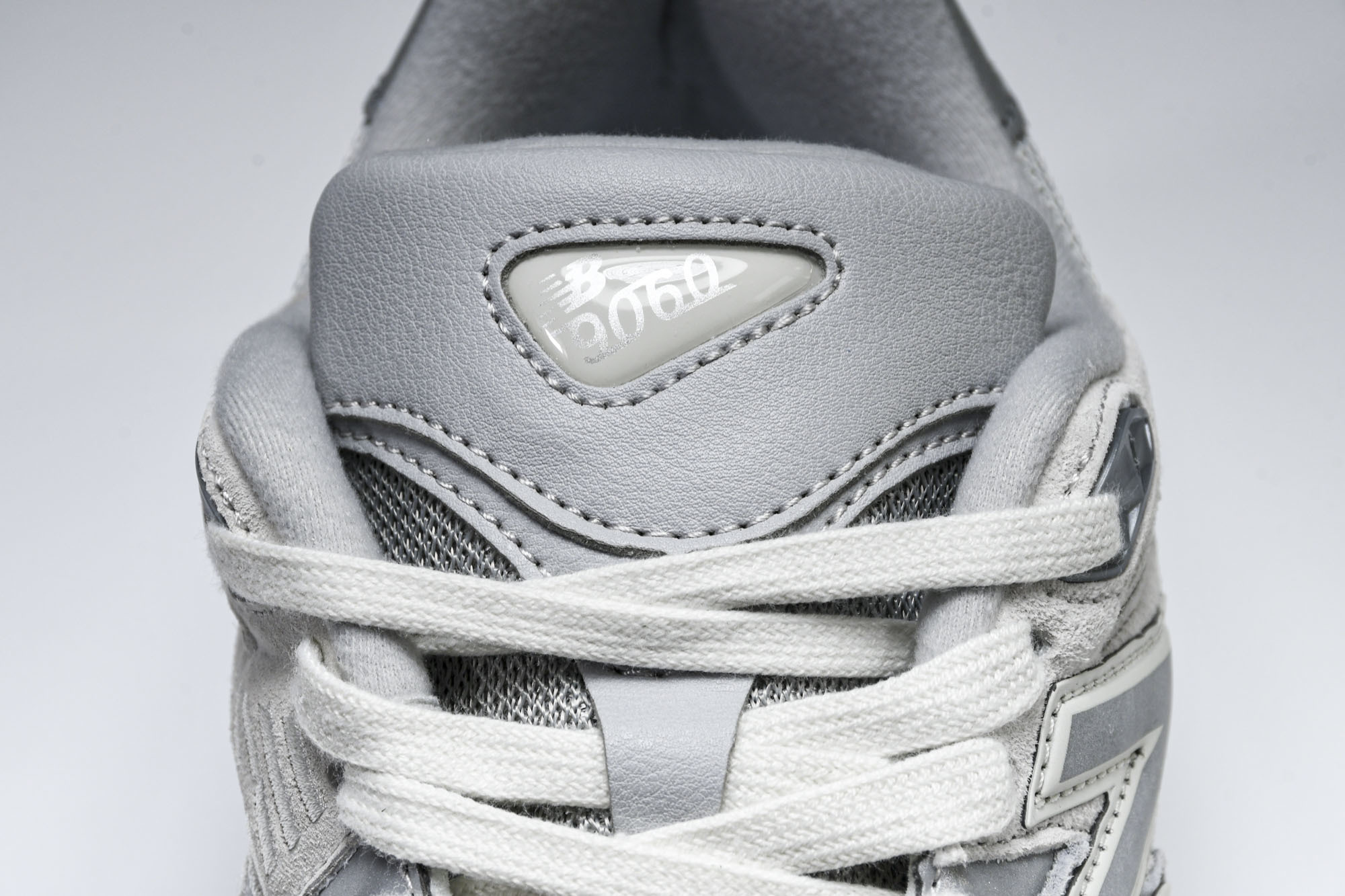 Joe Freshgoods x New Balance NB9060 联名款 复古休闲运动慢跑鞋 U9