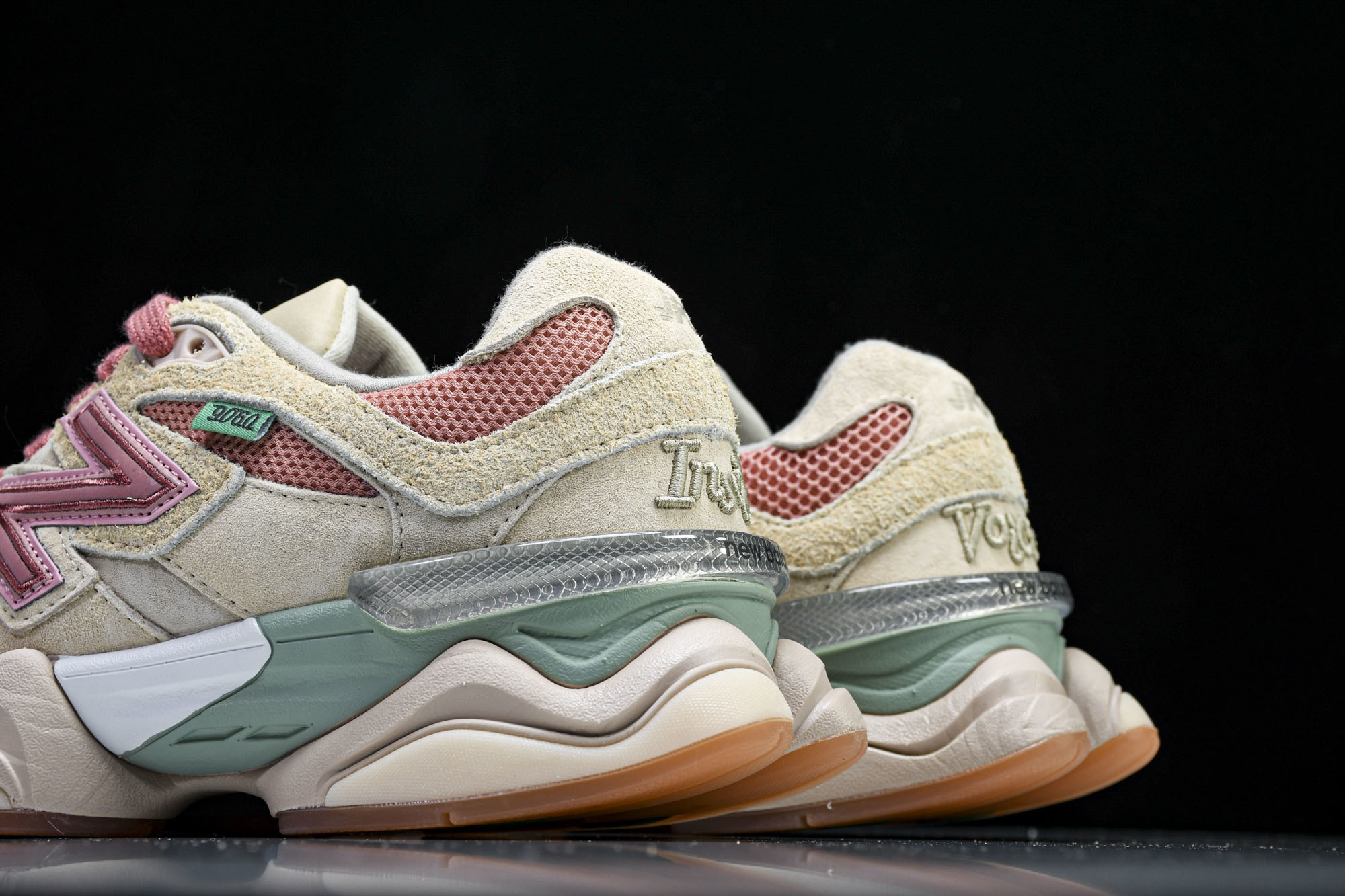 Joe Freshgoods x New Balance NB9060 联名款 复古休闲运动慢跑鞋 U9