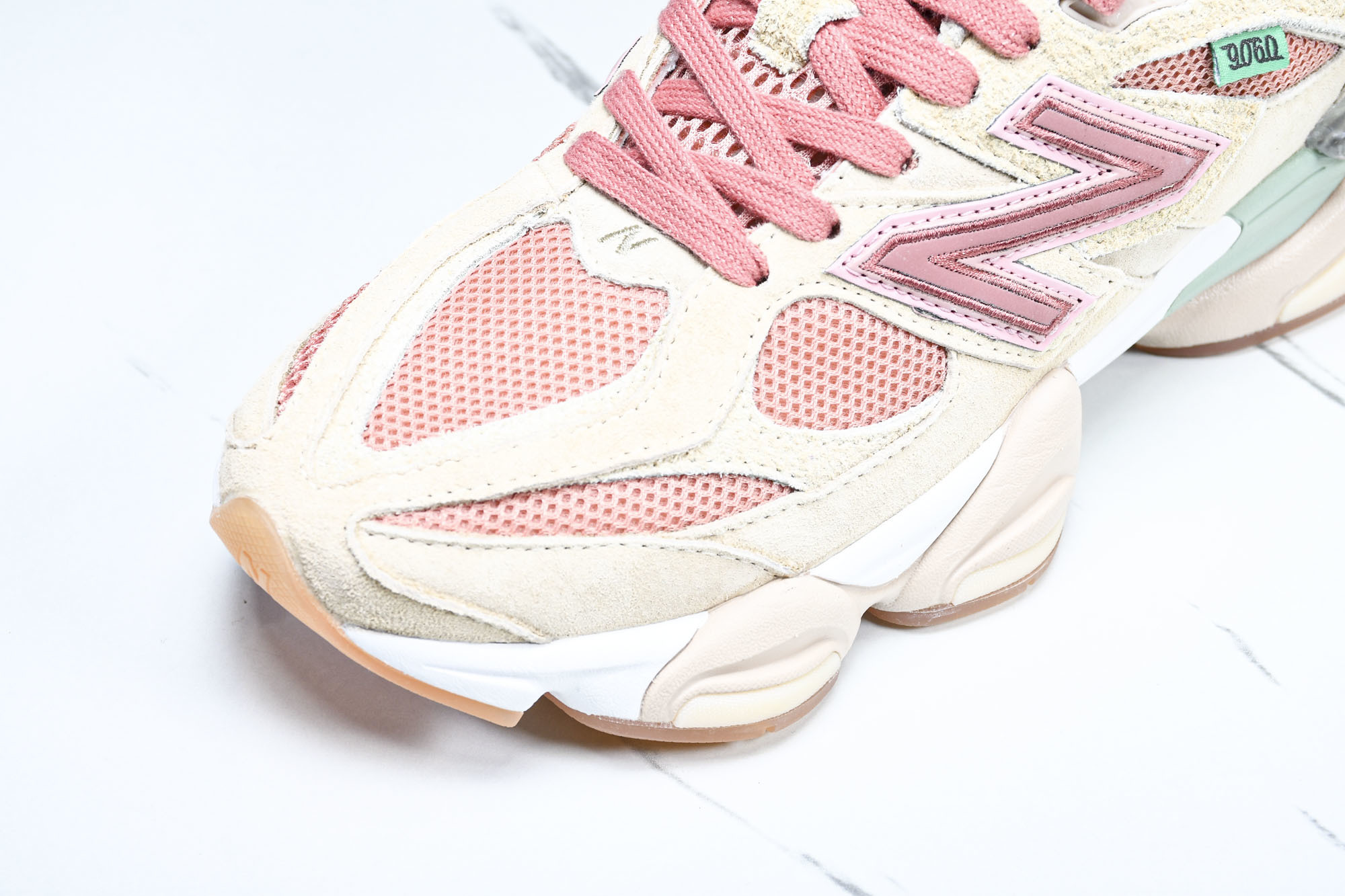 Joe Freshgoods x New Balance NB9060 联名款 复古休闲运动慢跑鞋 U9