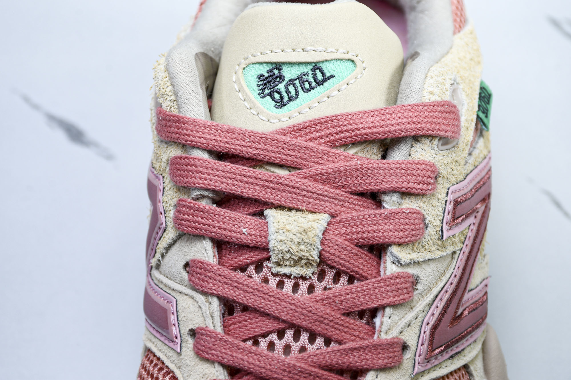 Joe Freshgoods x New Balance NB9060 联名款 复古休闲运动慢跑鞋 U9