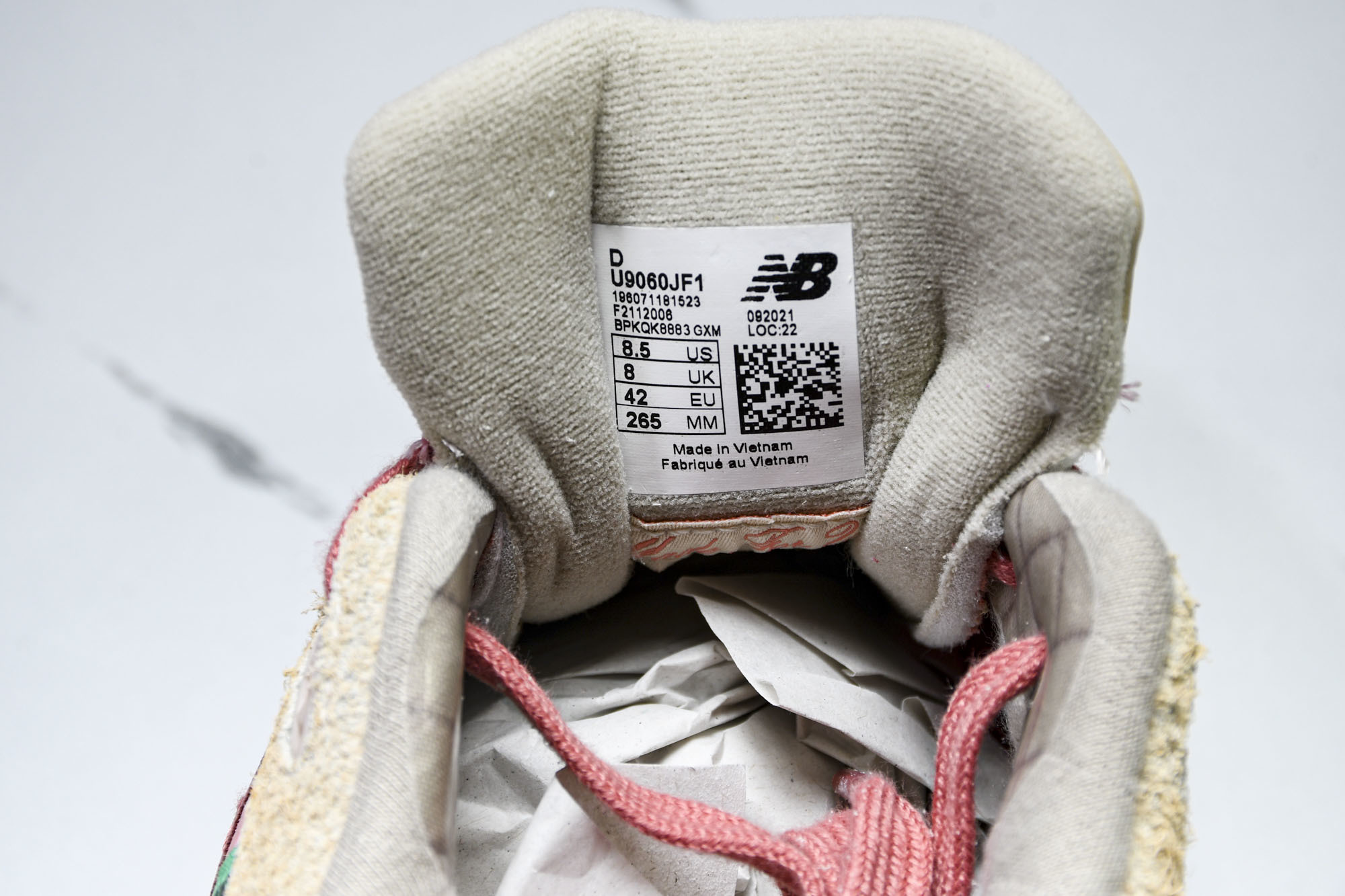 Joe Freshgoods x New Balance NB9060 联名款 复古休闲运动慢跑鞋 U9