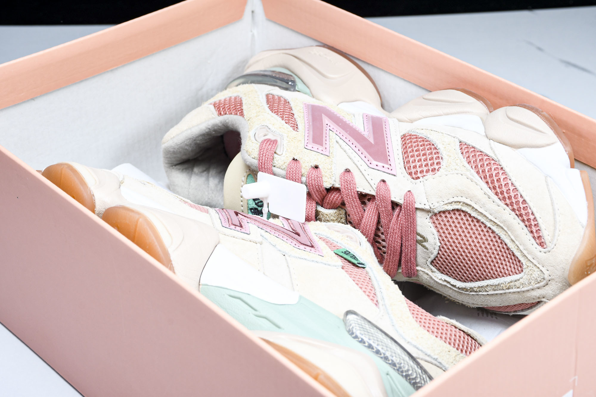 Joe Freshgoods x New Balance NB9060 联名款 复古休闲运动慢跑鞋 U9