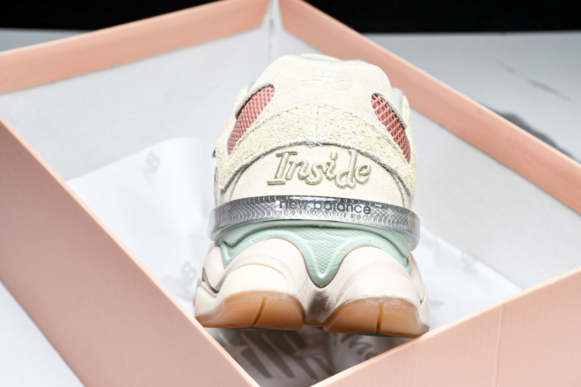 Joe Freshgoods x New Balance NB9060 联名款 复古休闲运动慢跑鞋 U9
