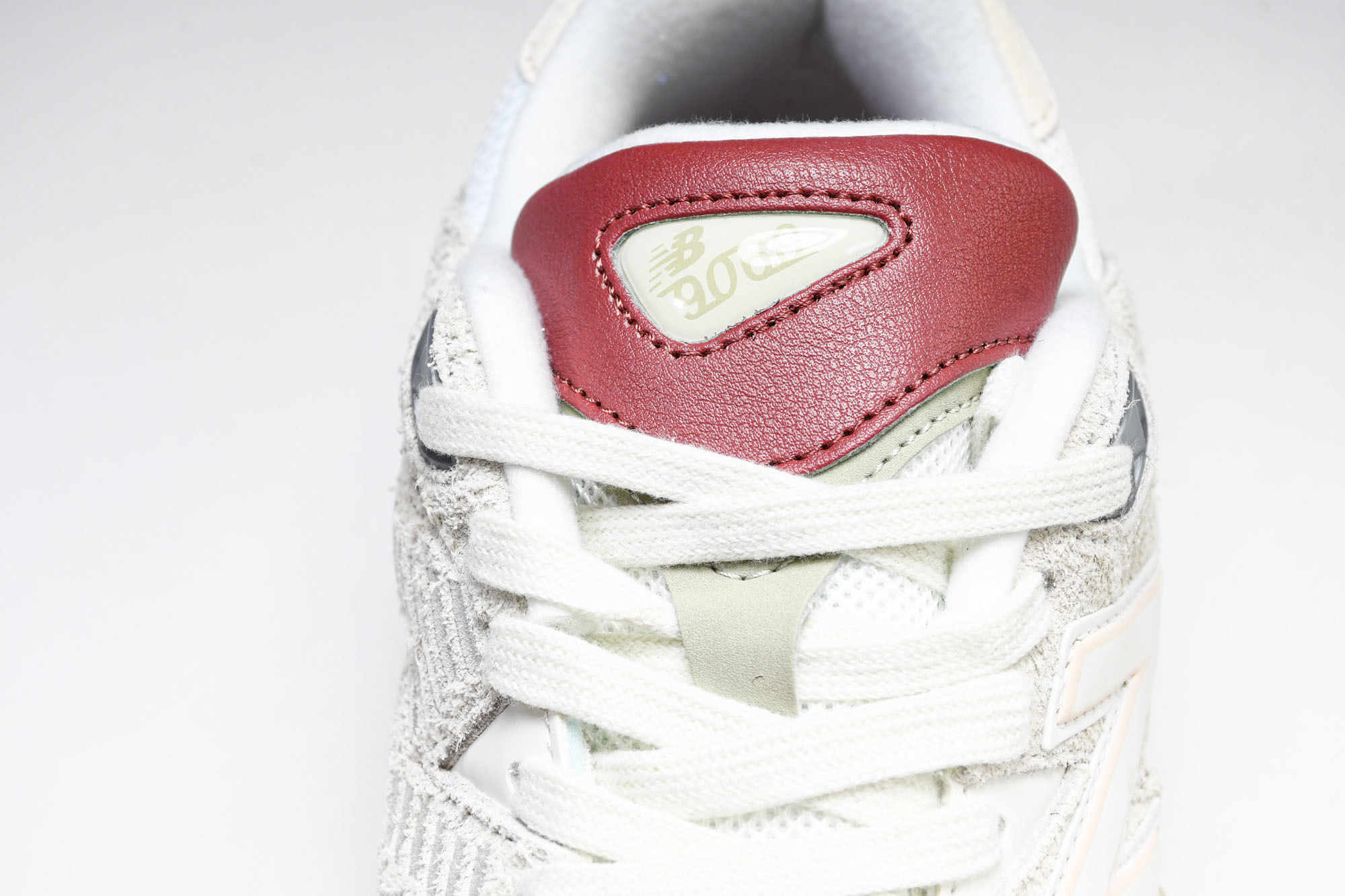 Joe Freshgoods x New Balance NB9060 联名款 复古休闲运动慢跑鞋 U9