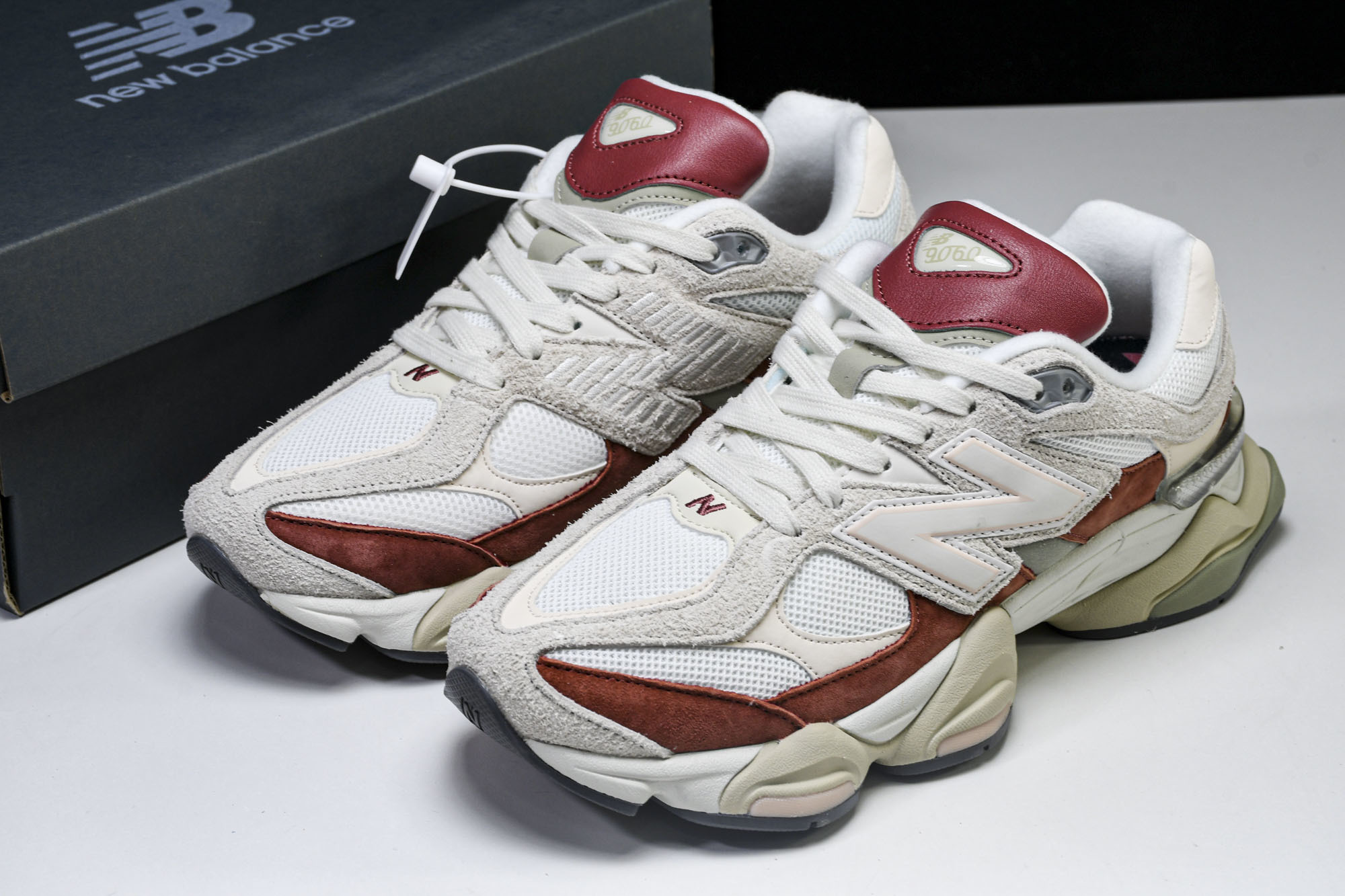 Joe Freshgoods x New Balance NB9060 联名款 复古休闲运动慢跑鞋 U9