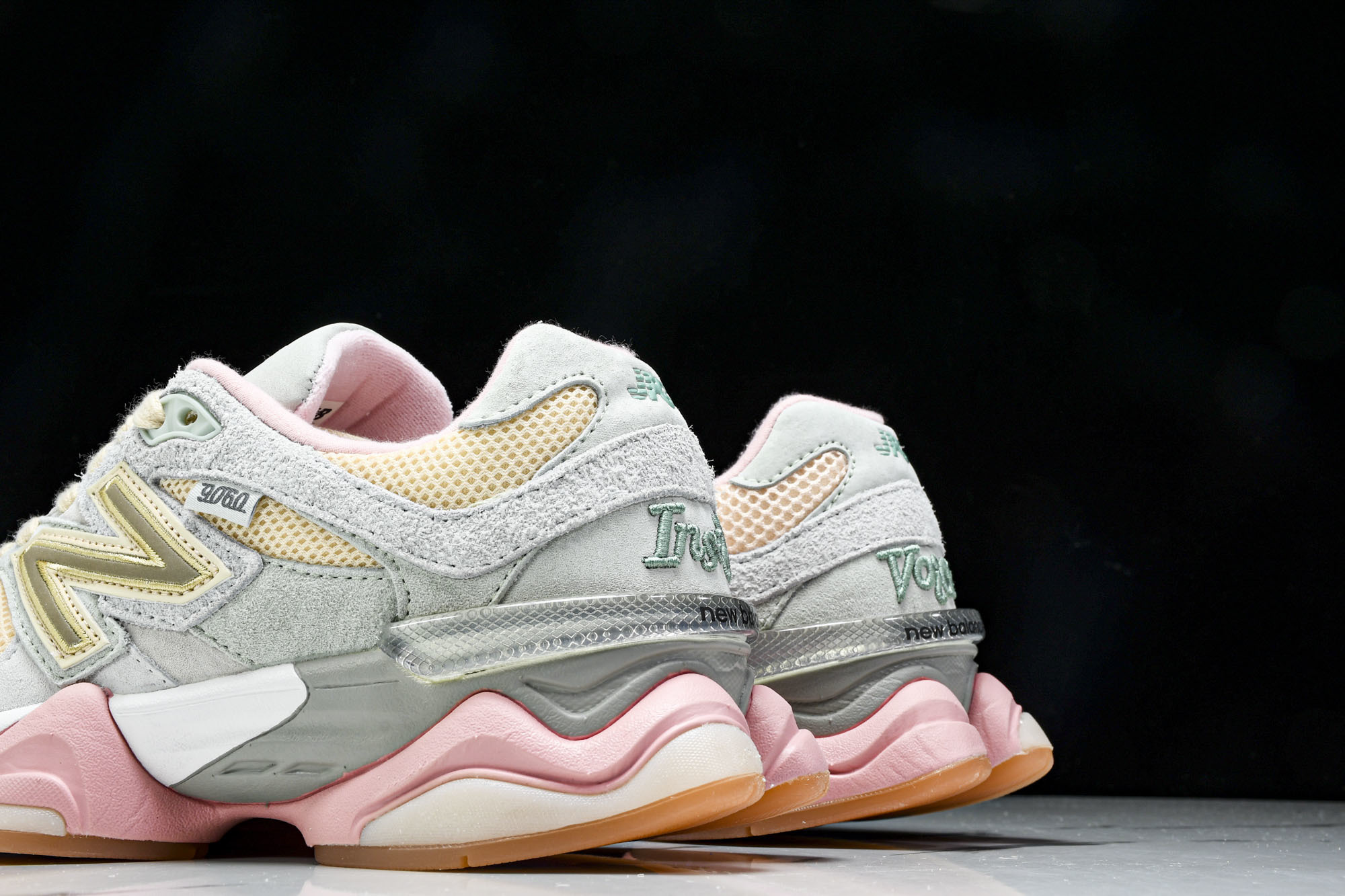 Joe Freshgoods x New Balance NB9060 联名款 复古休闲运动慢跑鞋 U9
