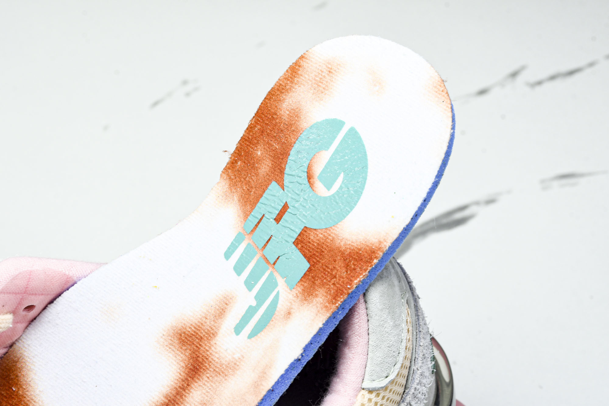 Joe Freshgoods x New Balance NB9060 联名款 复古休闲运动慢跑鞋 U9