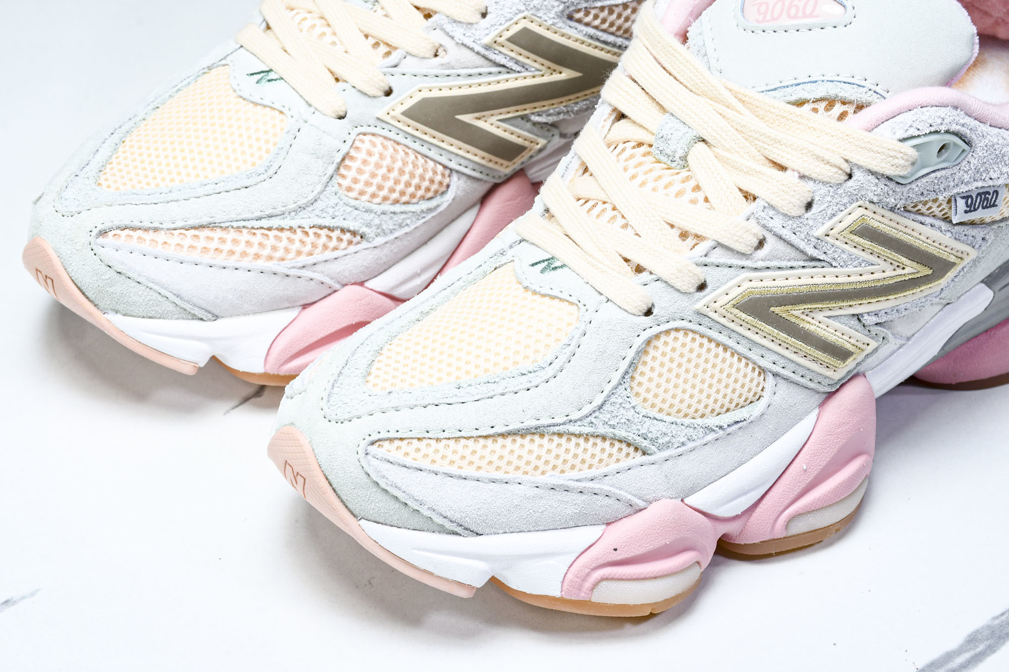 Joe Freshgoods x New Balance NB9060 联名款 复古休闲运动慢跑鞋 U9