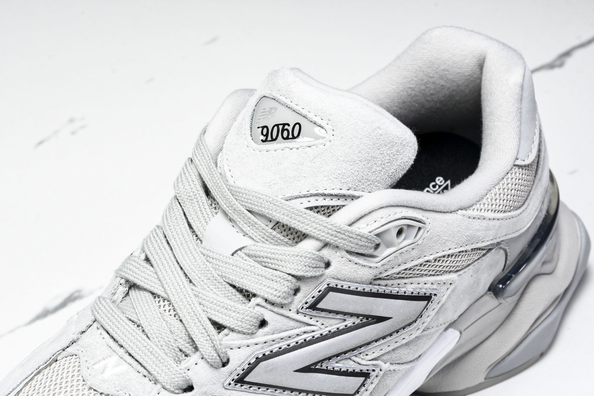 Joe Freshgoods x New Balance NB9060 联名款 复古休闲运动慢跑鞋 U9