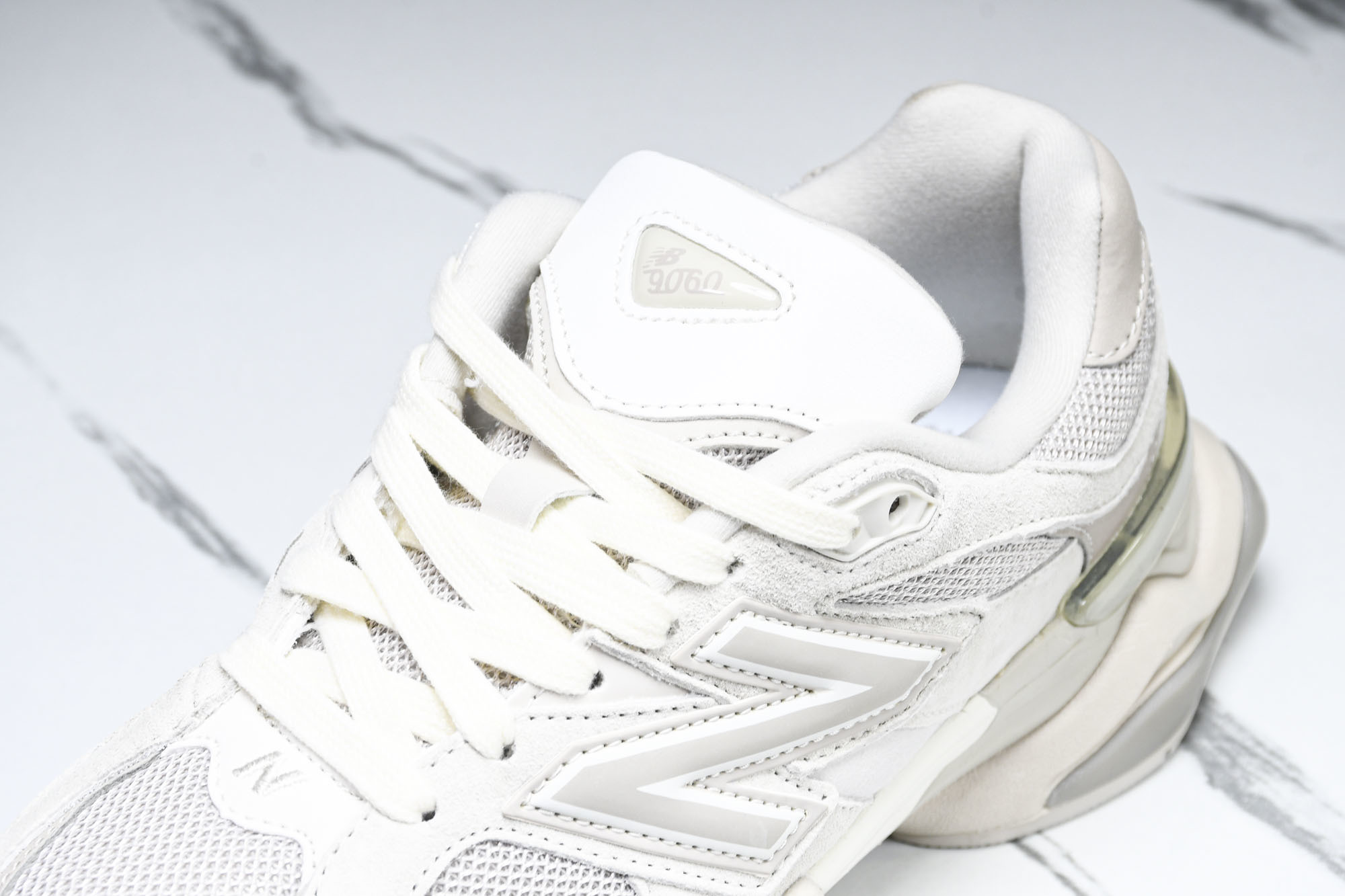 Joe Freshgoods x New Balance NB9060 联名款 复古休闲运动慢跑鞋 U9