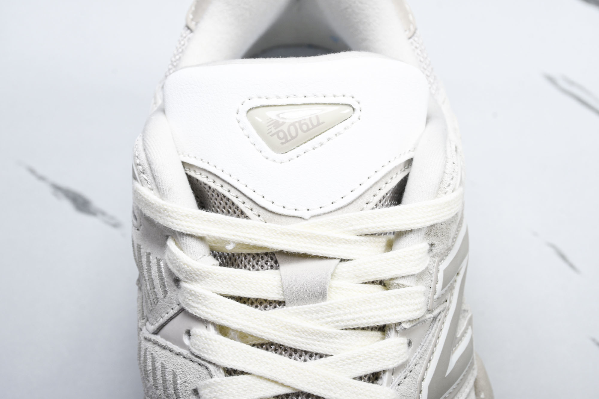 Joe Freshgoods x New Balance NB9060 联名款 复古休闲运动慢跑鞋 U9