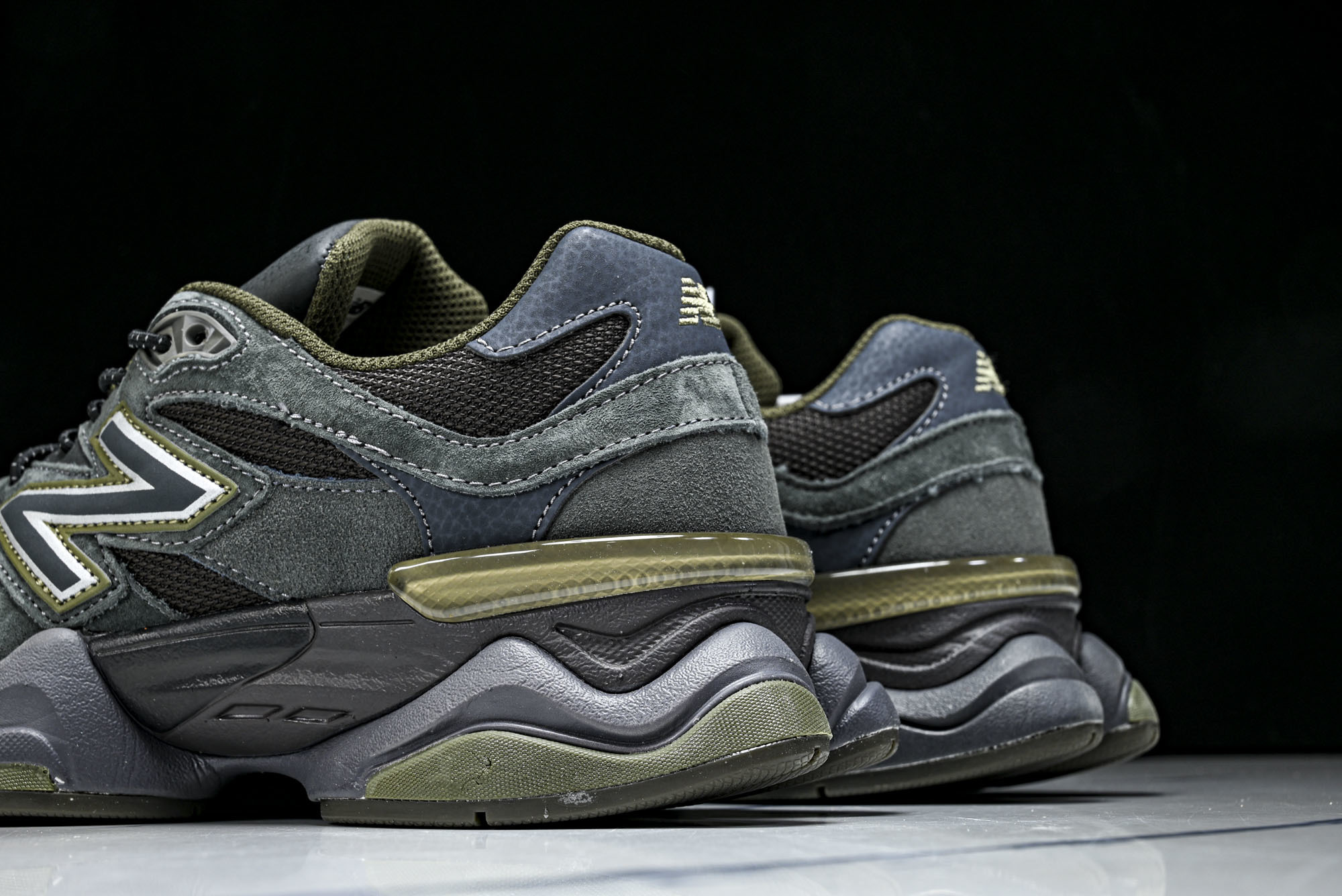 Joe Freshgoods x New Balance NB9060 联名款 复古休闲运动慢跑鞋 U9